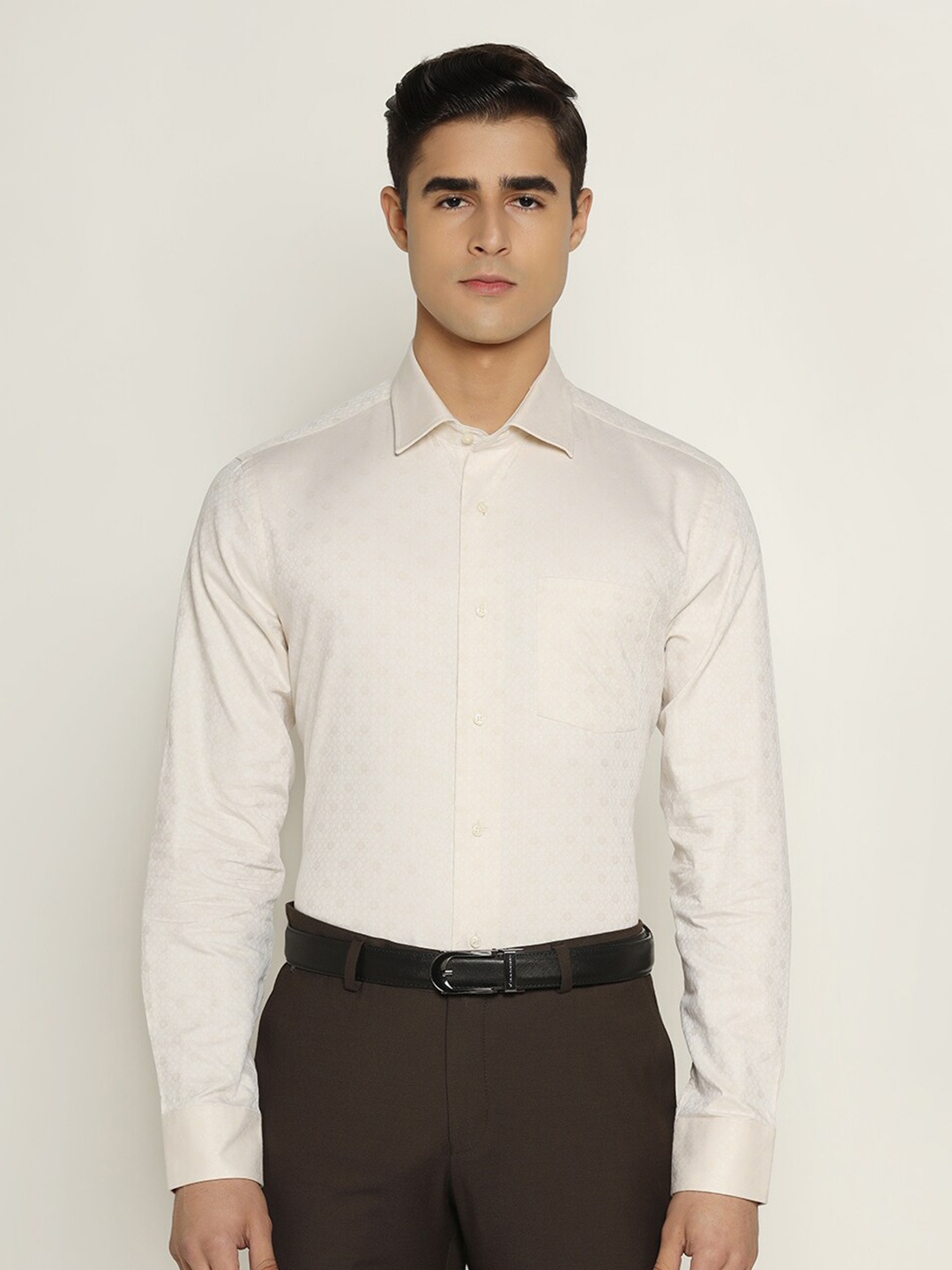 

Blackberrys Men Slim Fit Printed Pure Cotton Formal Shirt, Beige