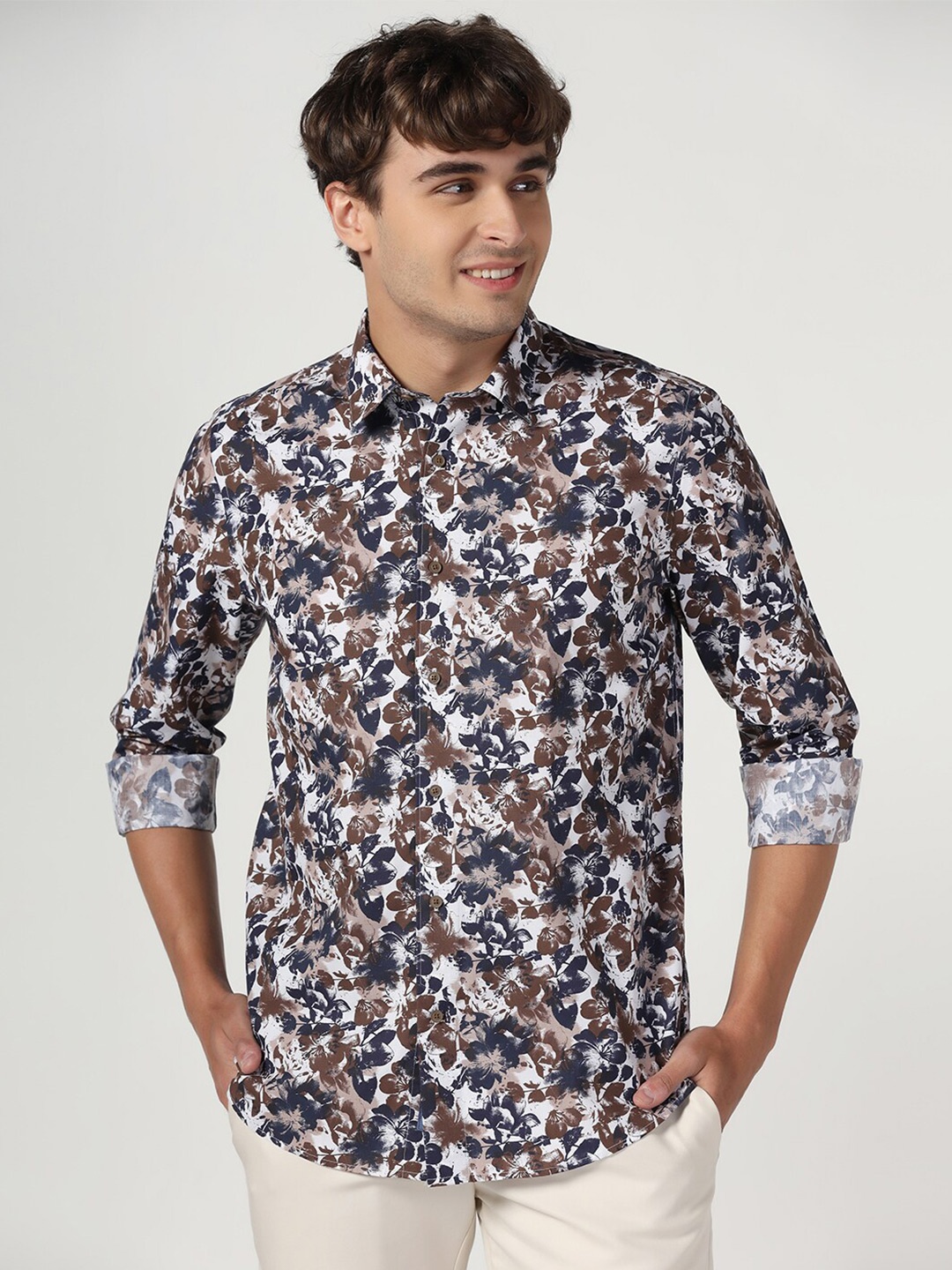 

Blackberrys Men Spread Collar Slim Fit Casual Shirt, Off white