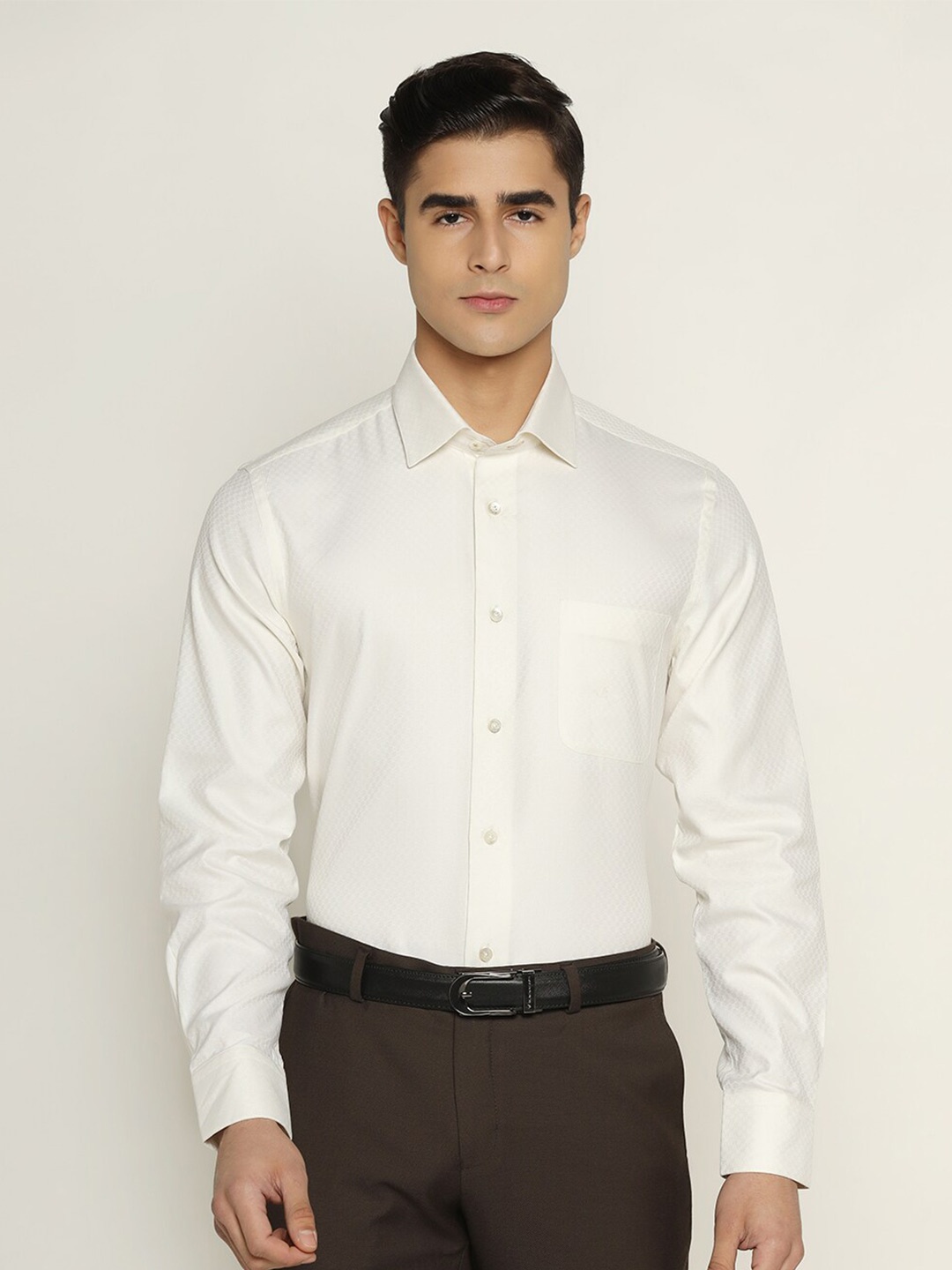 

Blackberrys Men Self Design Cotton Slim Fit Formal Shirt, Off white