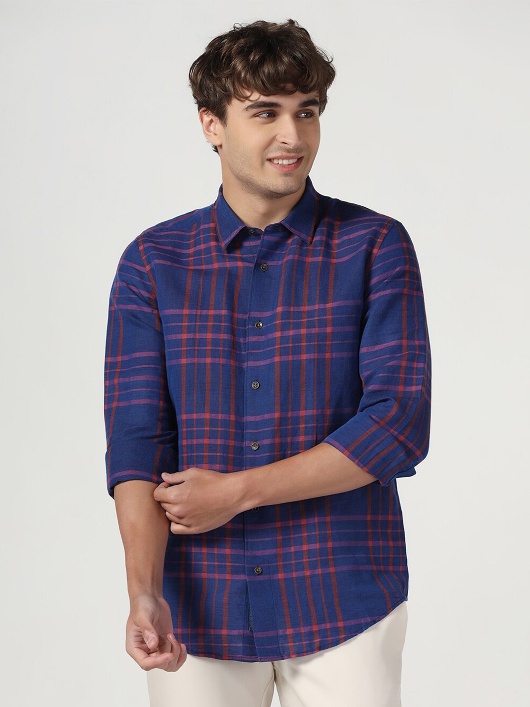 

Blackberrys Men Slim Fit Tartan Checked Casual Shirt, Red