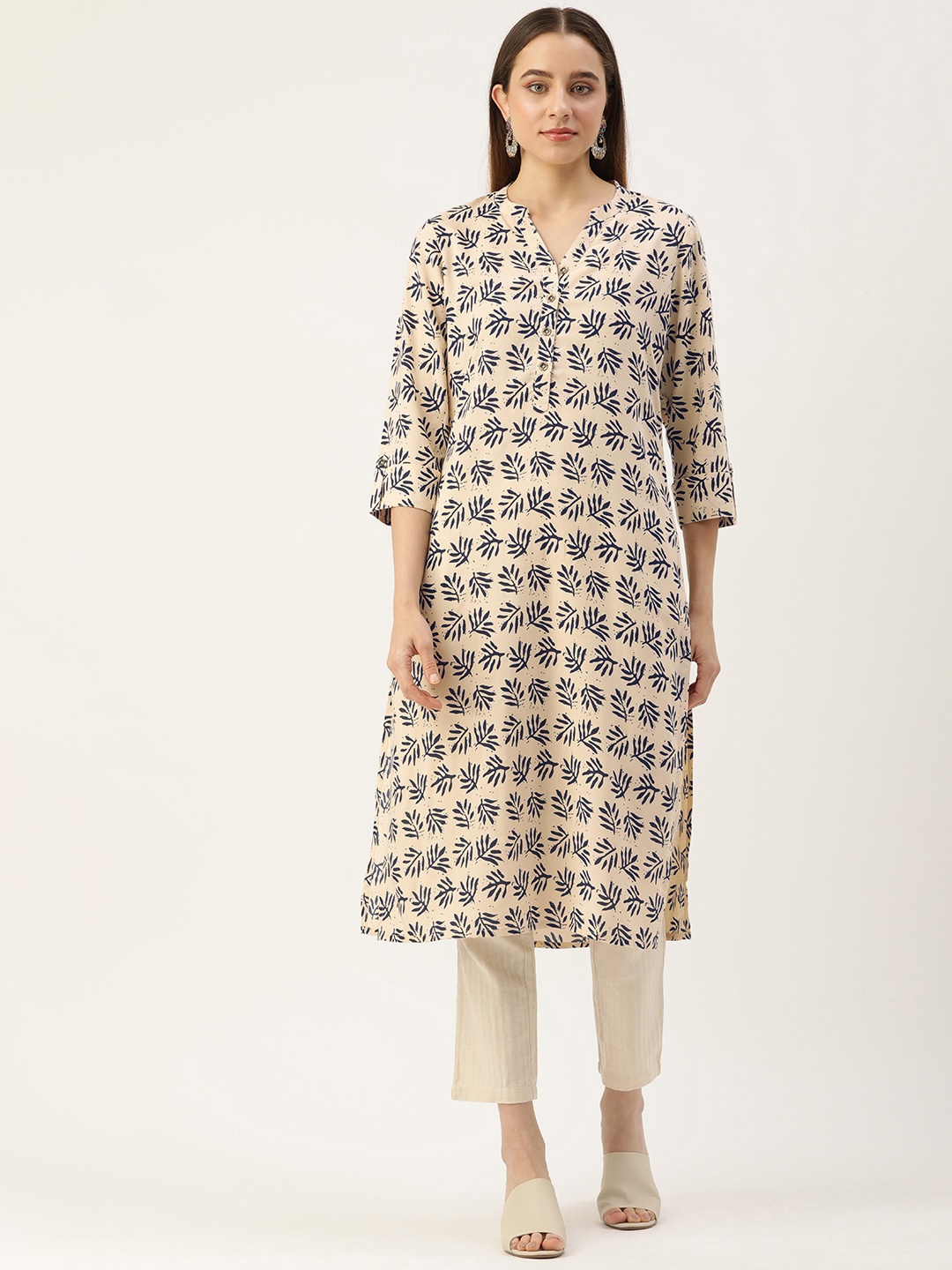 

AMUKTI Floral Printed Straight Kurta, Beige