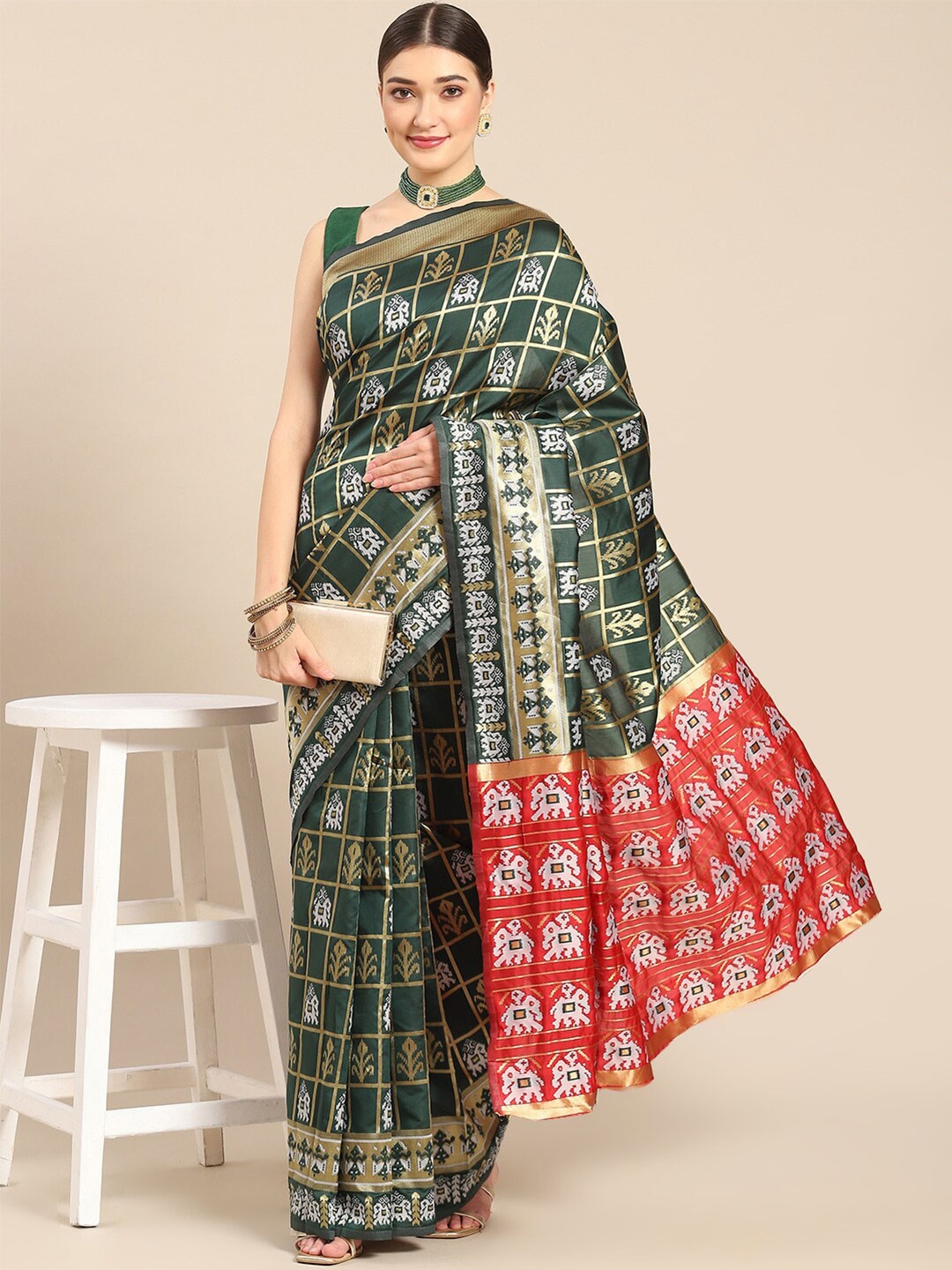 

Mitera Ethnic Motifs Zari Silk Blend Kanjeevaram Saree, Green