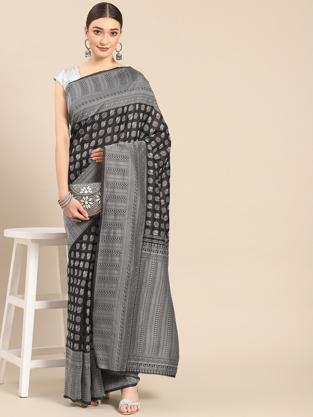 

Mitera Printed Woven Design Zari Kanjeevaram Saree, Black