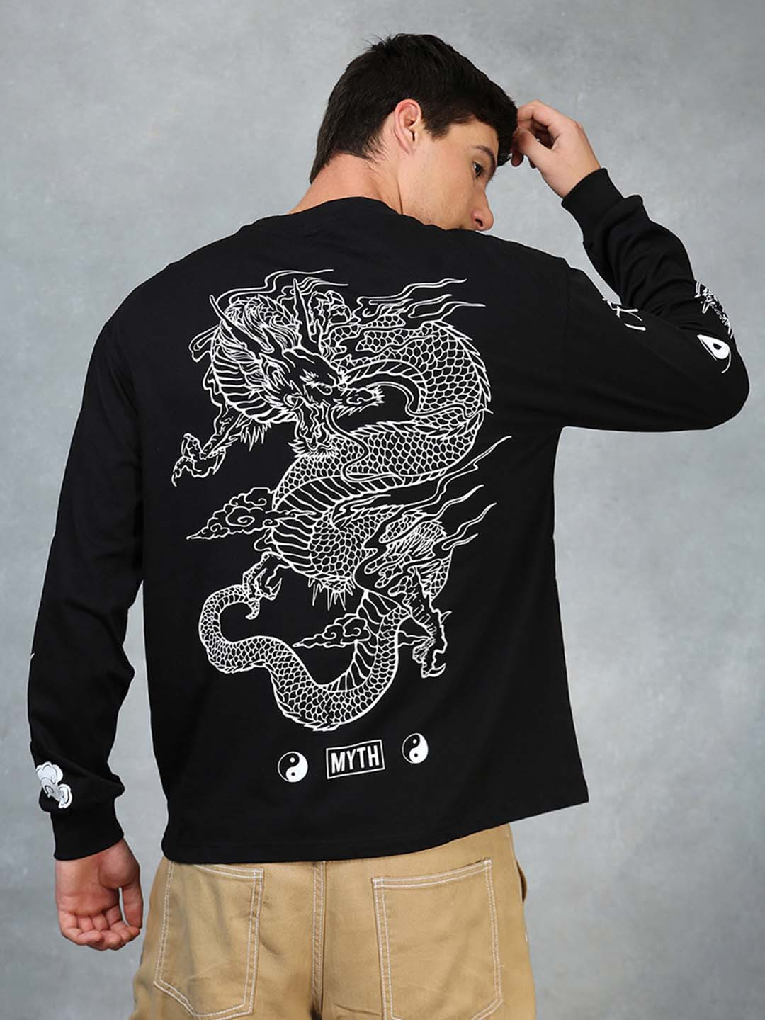 

Bewakoof Men Monochrome Oversize T-shirt, Black