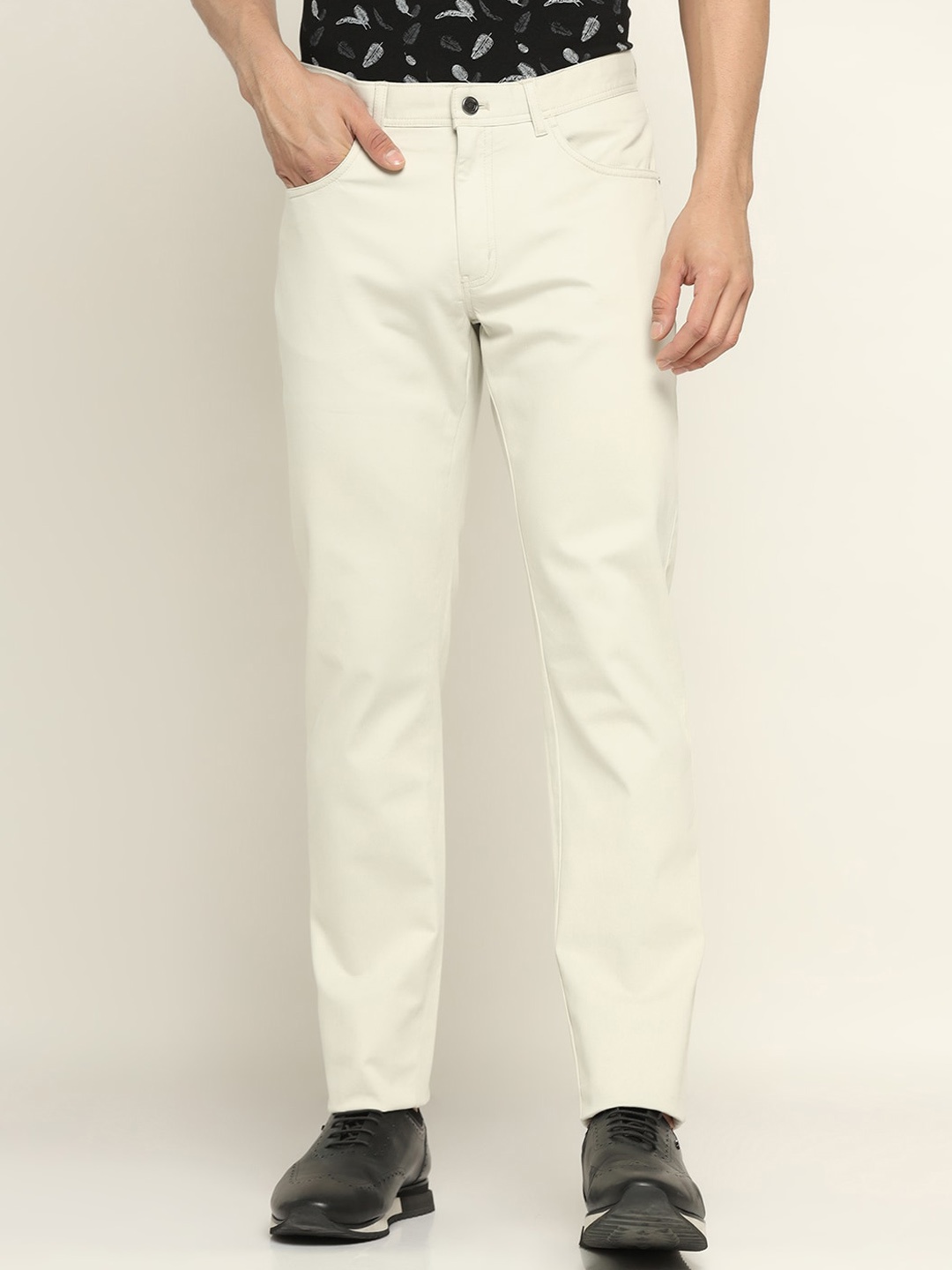 

Blackberrys Men Urban Slim Slim Fit Low-Rise Trouser, Off white