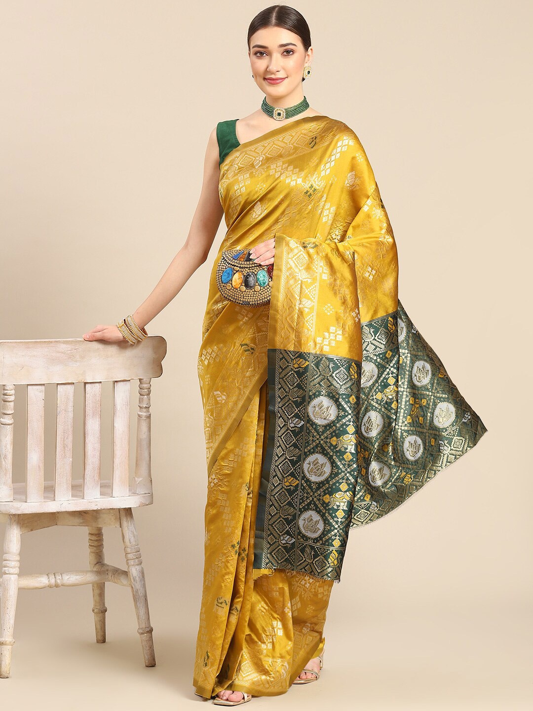 

Mitera Zari Silk Blend Kanjeevaram Saree, Yellow