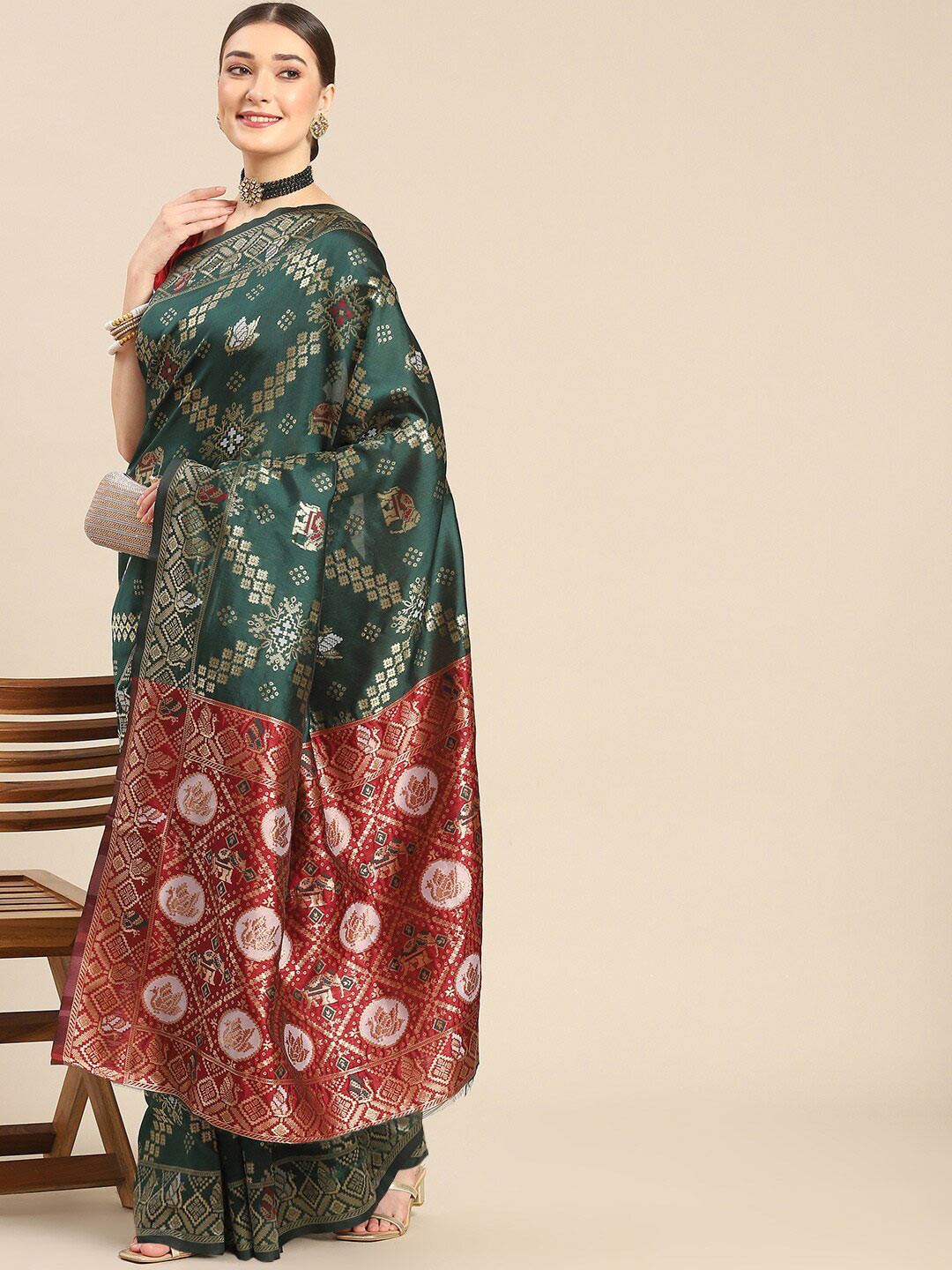 

Mitera Woven Design Zari Kanjeevaram Saree, Green