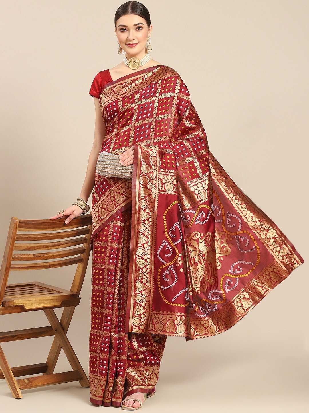 

Mitera Woven Design Zari Kanjeevaram Saree, Maroon