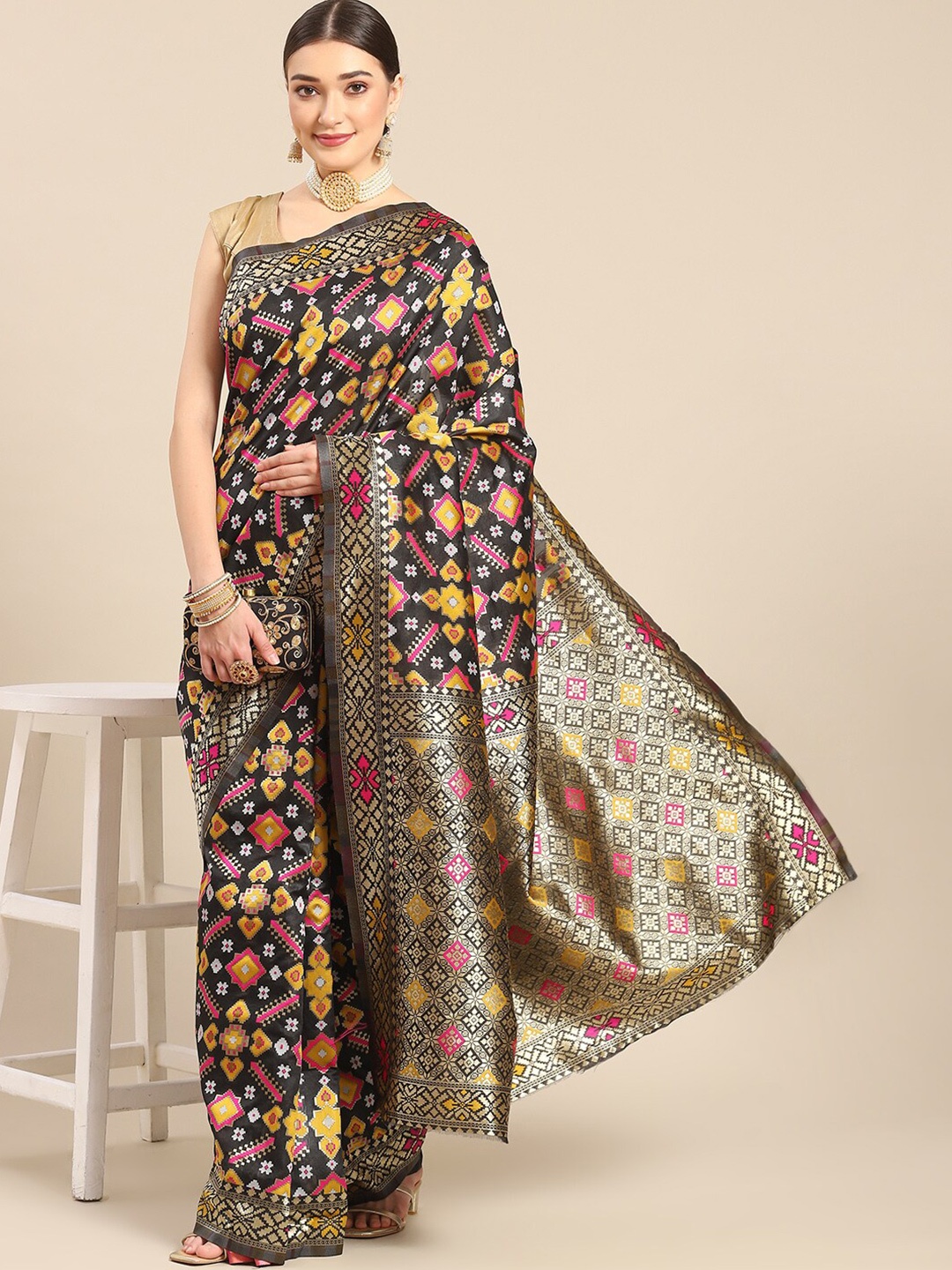 

Mitera Woven Design Zari Kanjeevaram Saree, Black