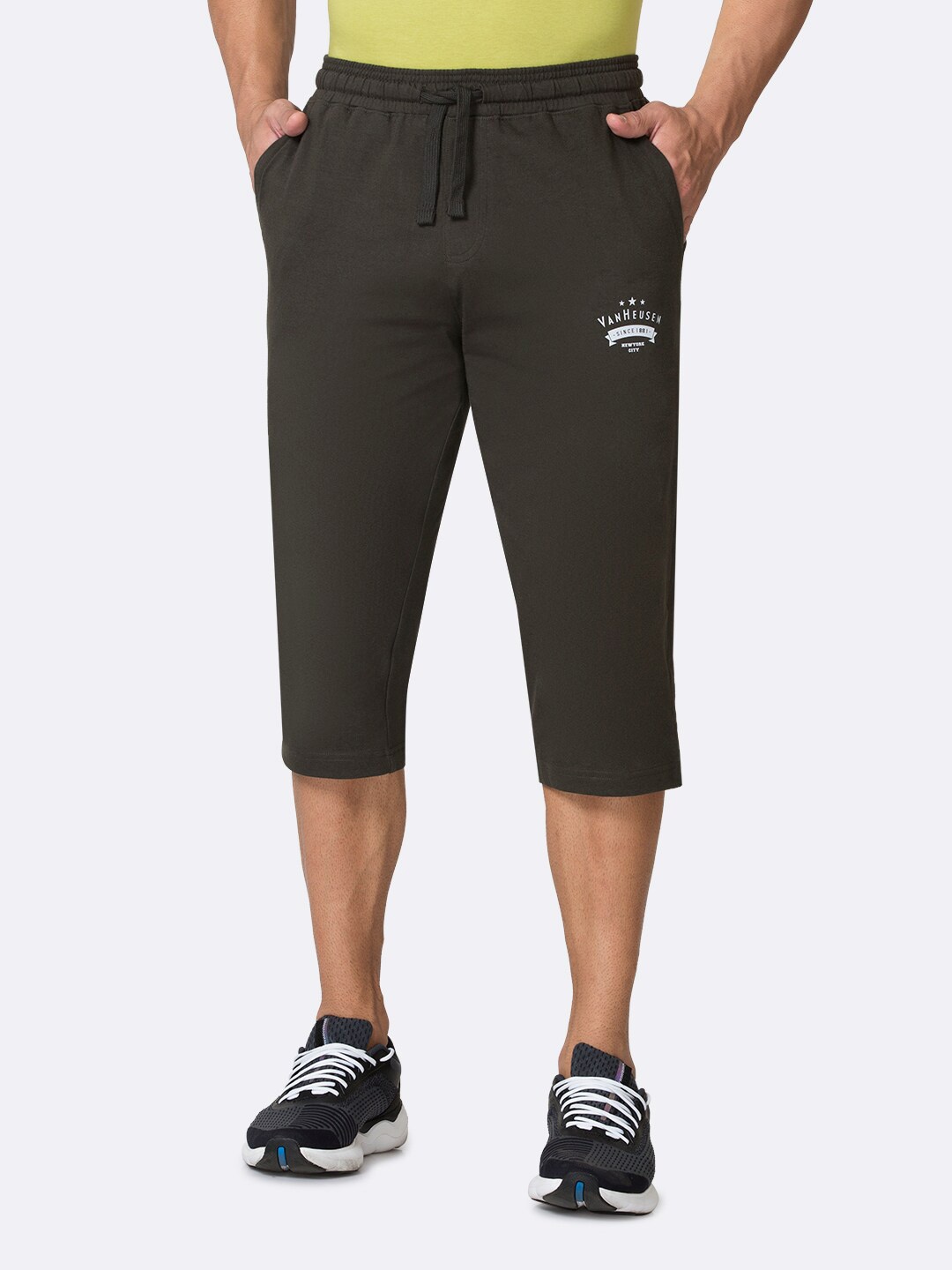 

Van Heusen Men Drawstring Waist Functional Pockets Capri Shorts, Green