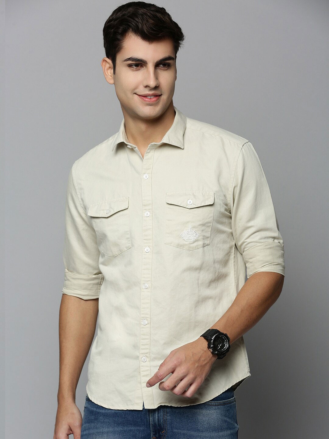 

SHOWOFF Men Classic Cotton Casual Shirt, Beige