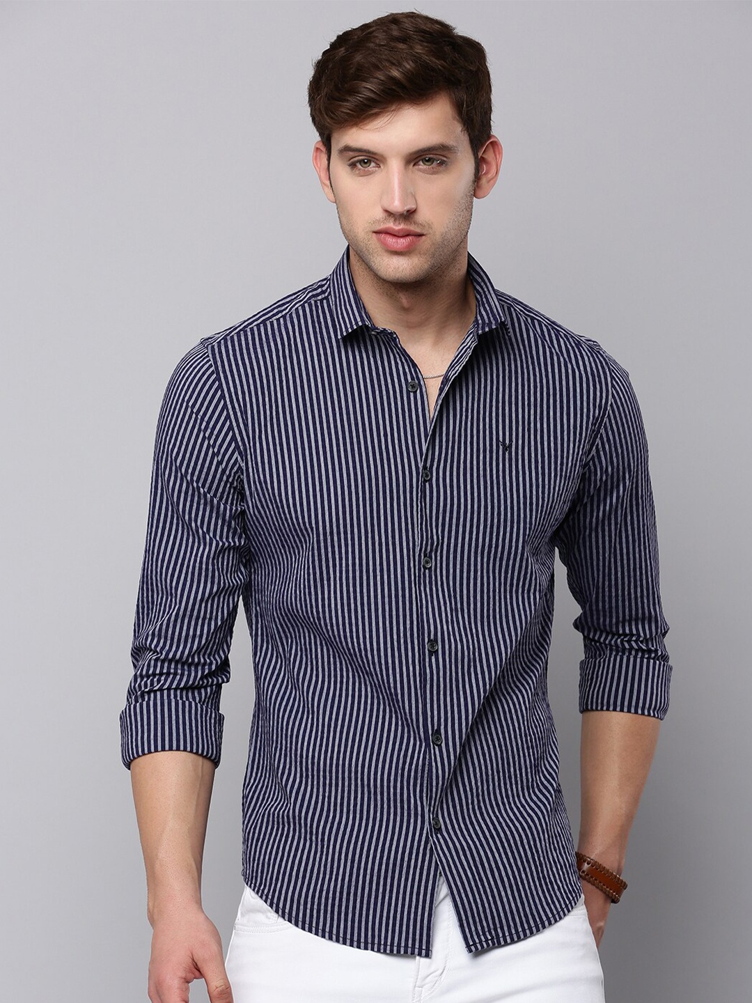 

SHOWOFF Men Classic Striped Cotton Casual Shirt, Navy blue