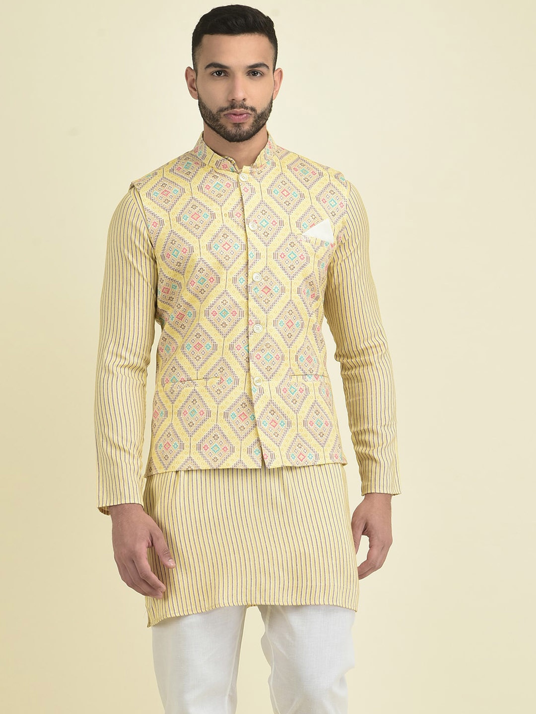 

DEYANN Men Printed Kurta with Pyjamas, Yellow