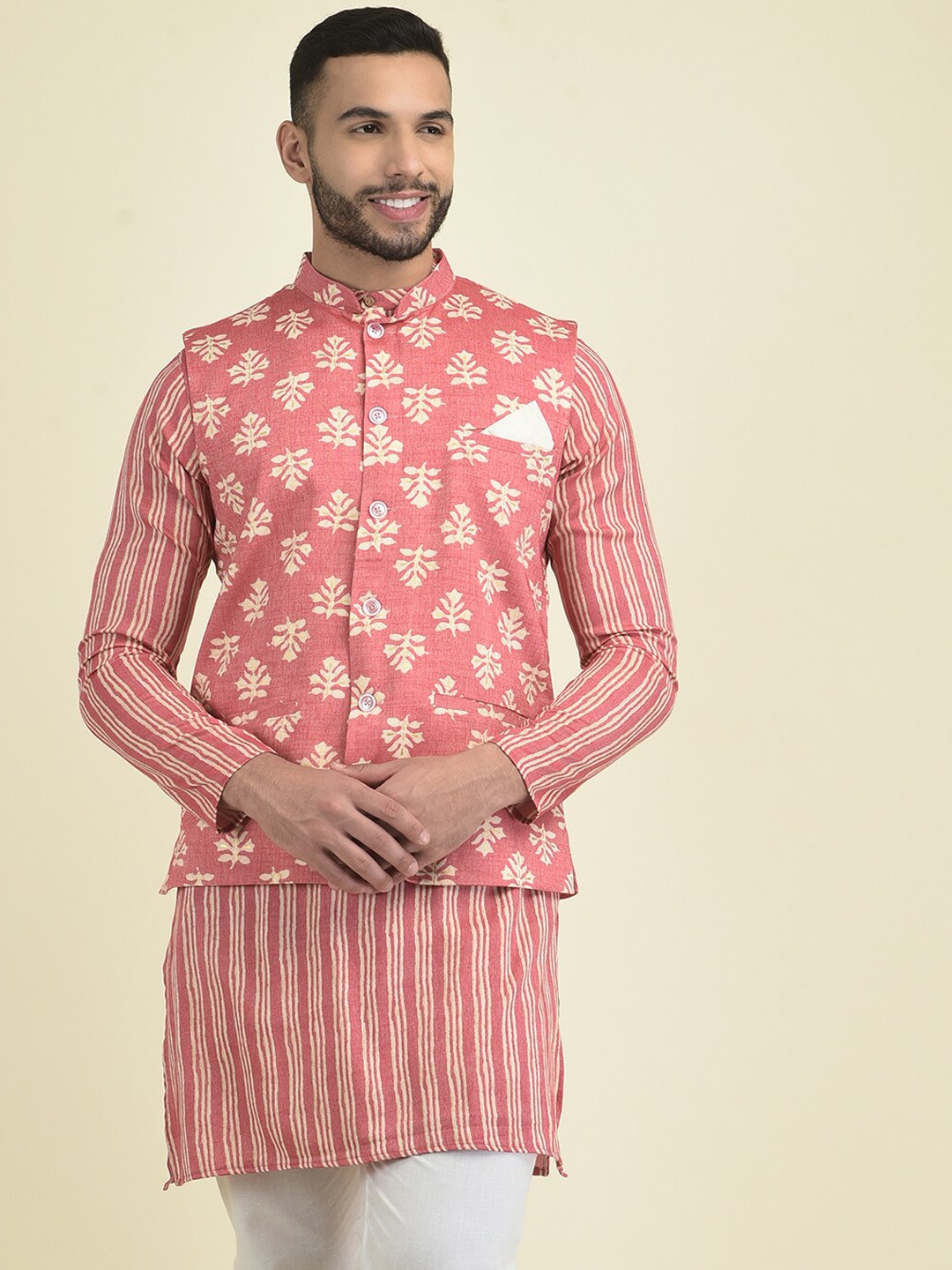 

DEYANN Men Pink Ethnic Motifs Printed Pure Cotton Kurta with Pyjamas