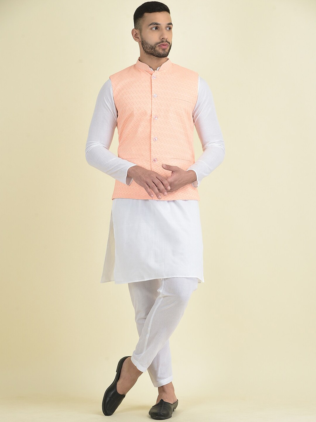 

DEYANN Men Solid Pure Cotton Kurta with Pyjamas & Nehru Jacket, White
