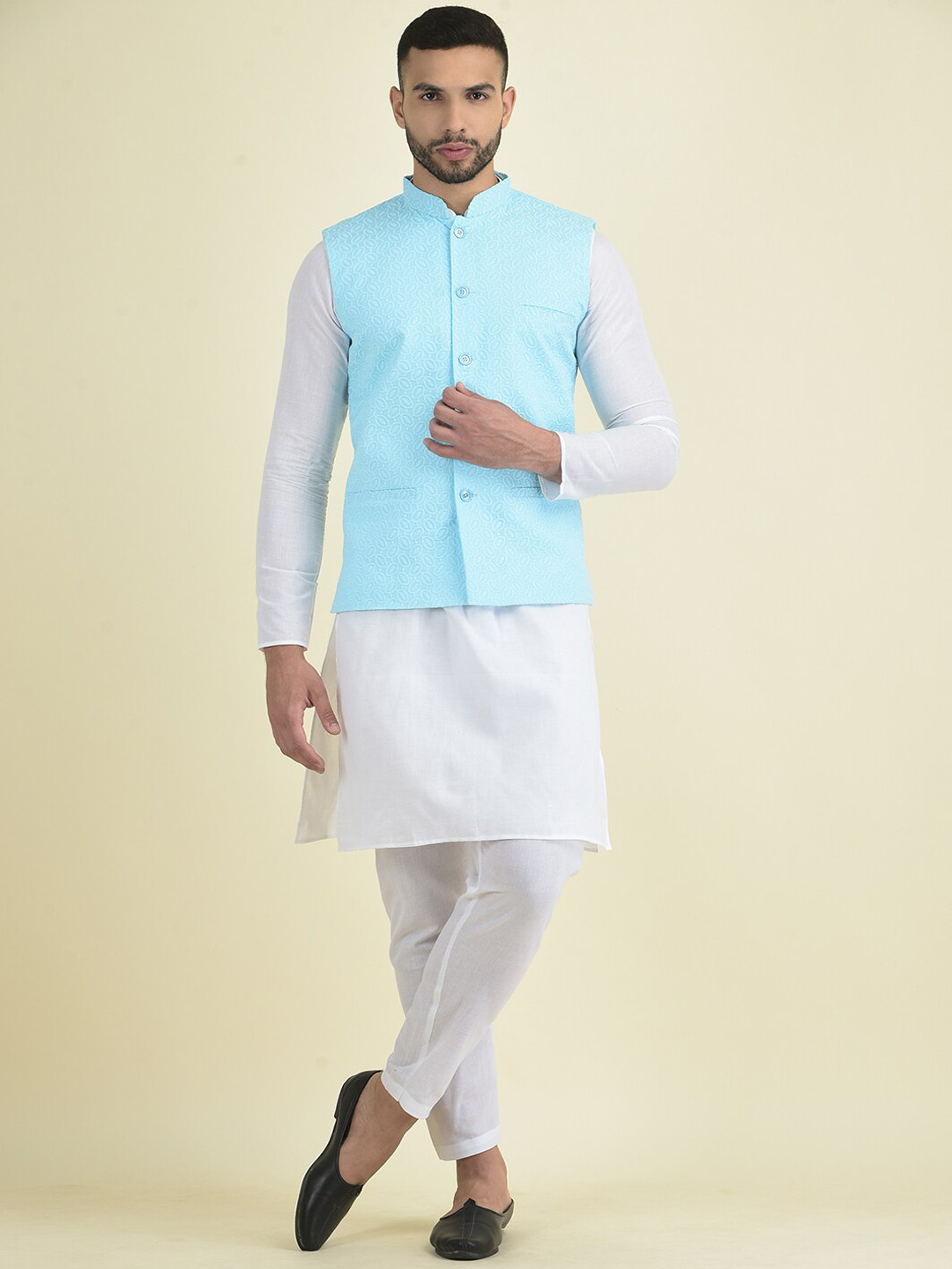 

DEYANN Men Ethnic Motifs Embroidered Kurta with Pyjamas, Blue