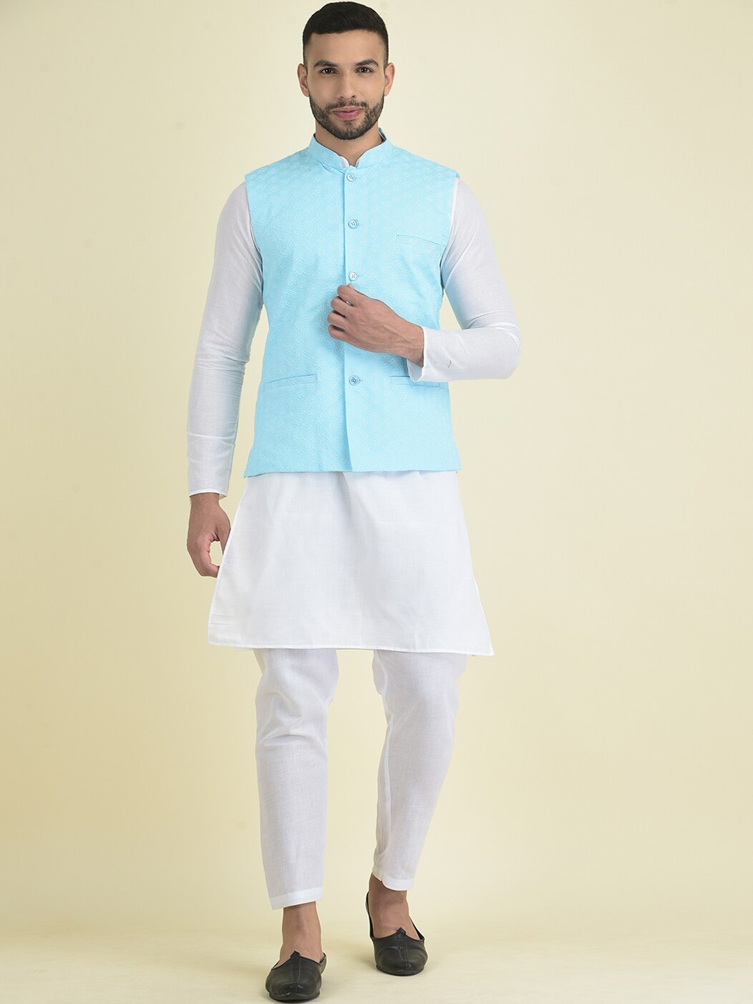 

DEYANN Men Solid Kurta with Pyjamas & Nehru Jacket, Blue