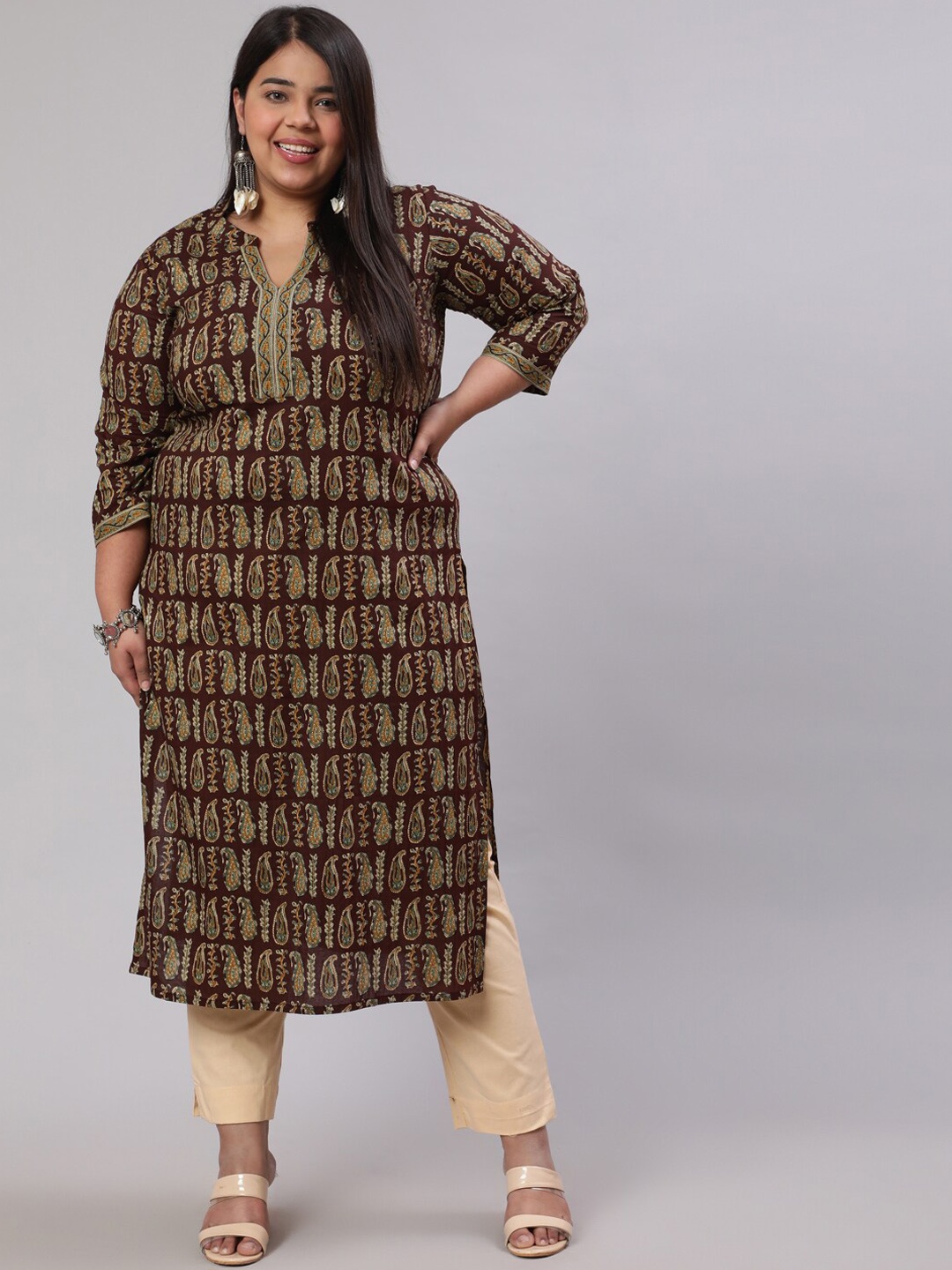 

Nayo Plus Size Ethnic Motifs Printed Cotton Kurta, Brown
