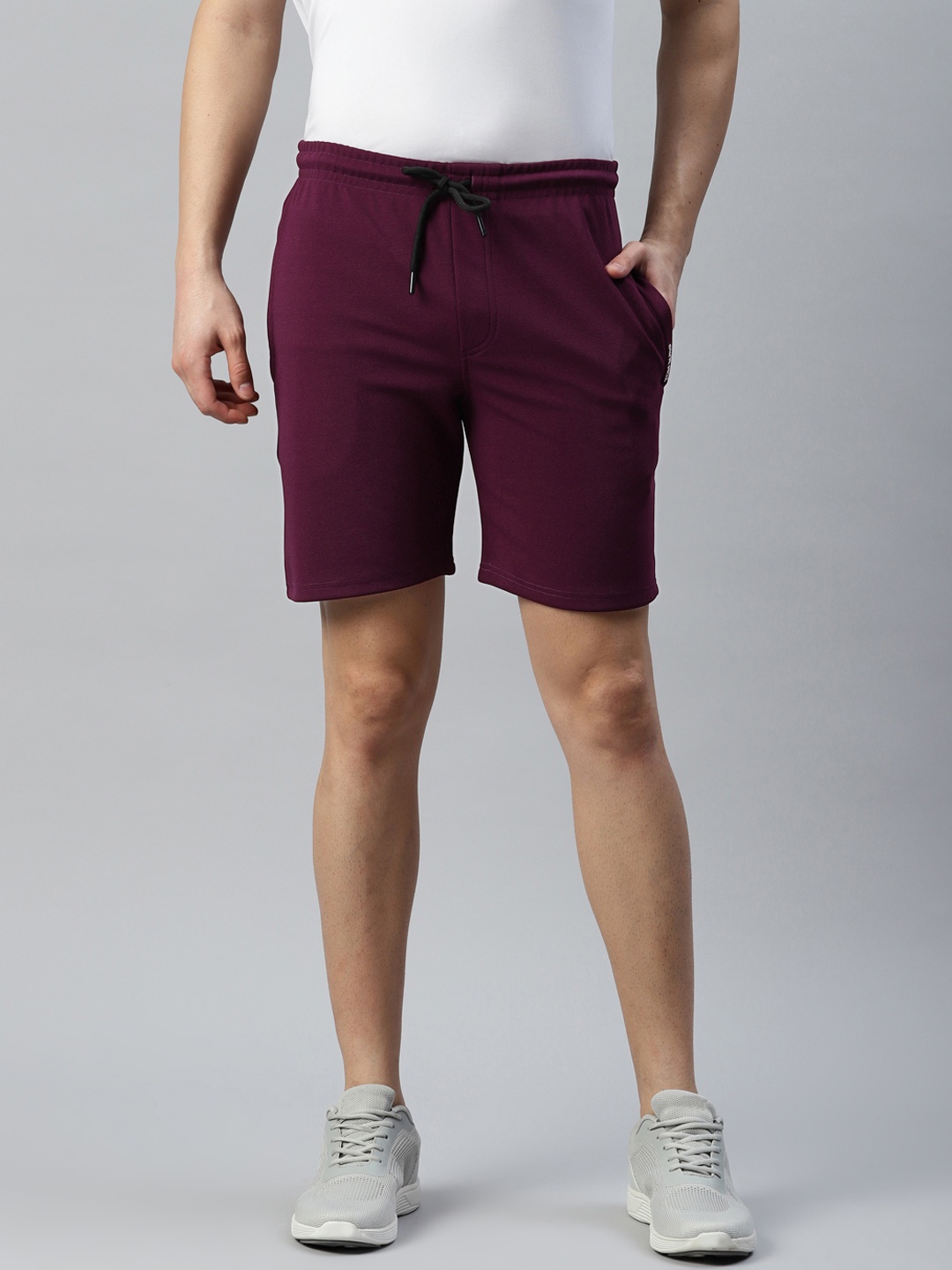 

TOM BURG Outdoor Shorts, Maroon