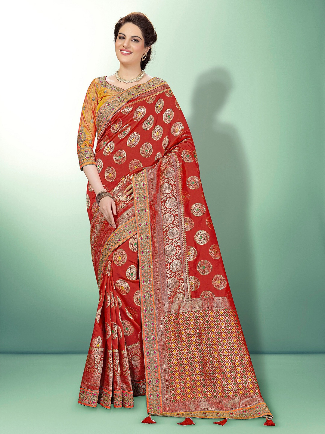 

Trendmalls Floral Embroidered Silk Blend Saree, Red