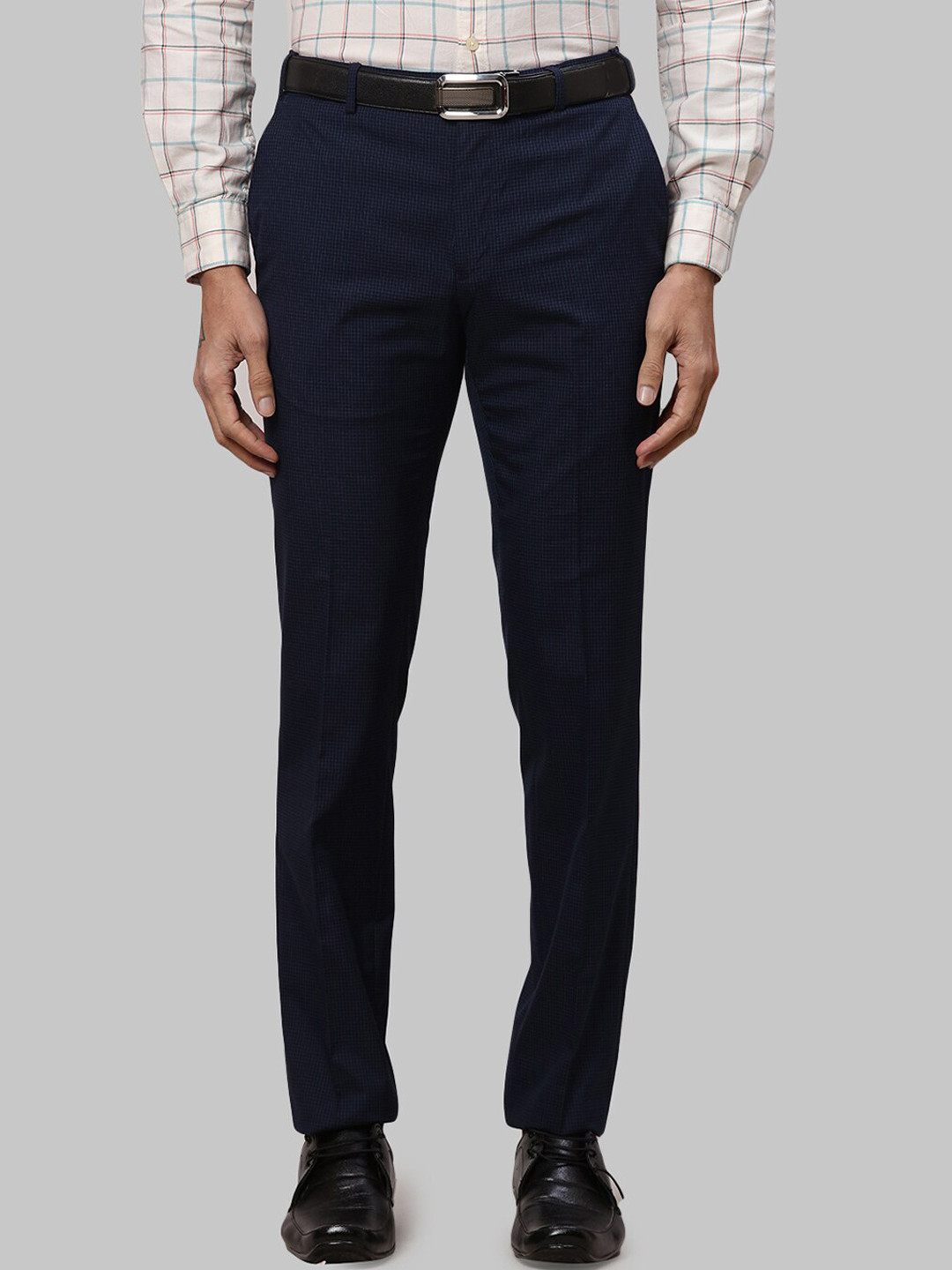

Raymond Men Checked Slim Fit Trousers, Navy blue