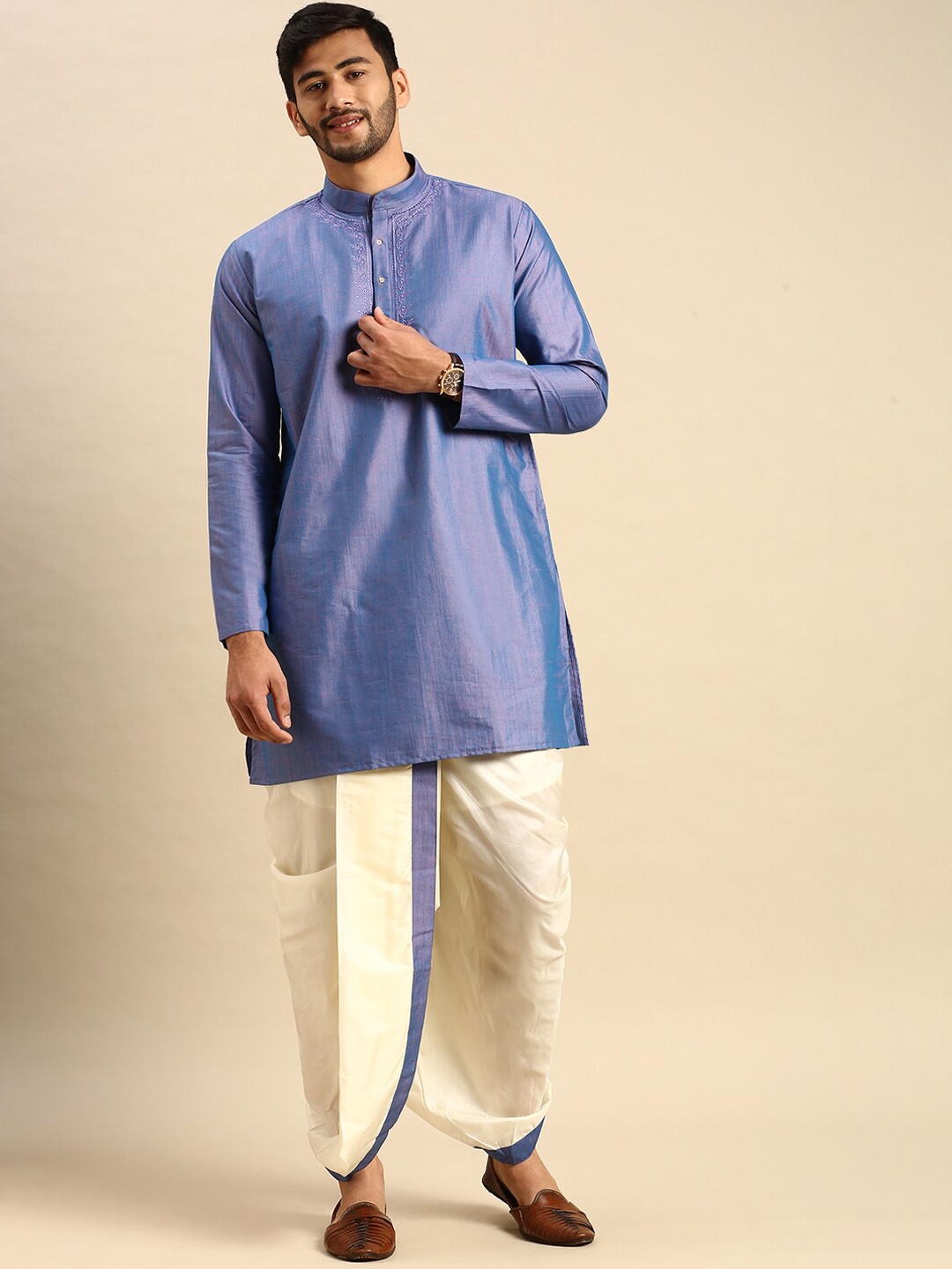 

Ramraj Men Floral Embroidered Pure Cotton Kurta with Dhoti Pants, Violet