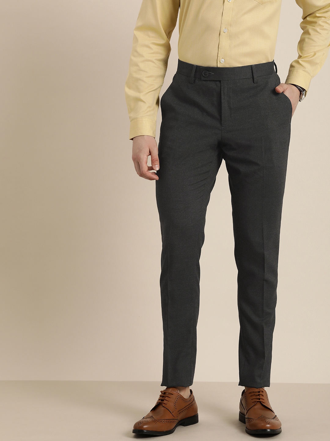 

INVICTUS Men Solid Slim Fit Mid-Rise Smart Casual Trousers, Charcoal