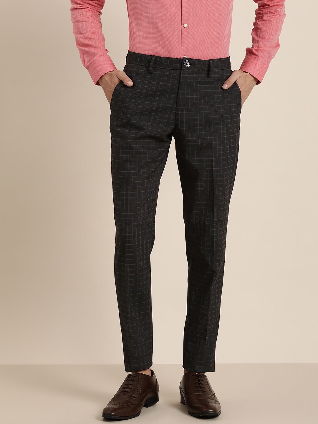 

INVICTUS Men Checked Slim Fit Mid-Rise Smart Casual Trousers, Black