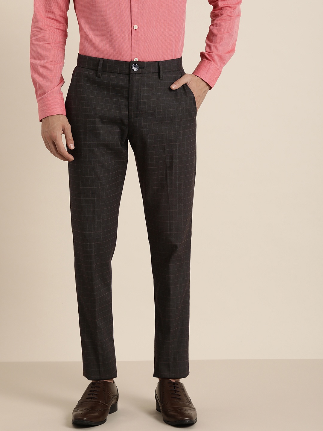 

INVICTUS Men Checked Slim Fit Mid-Rise Smart Casual Trousers, Coffee brown