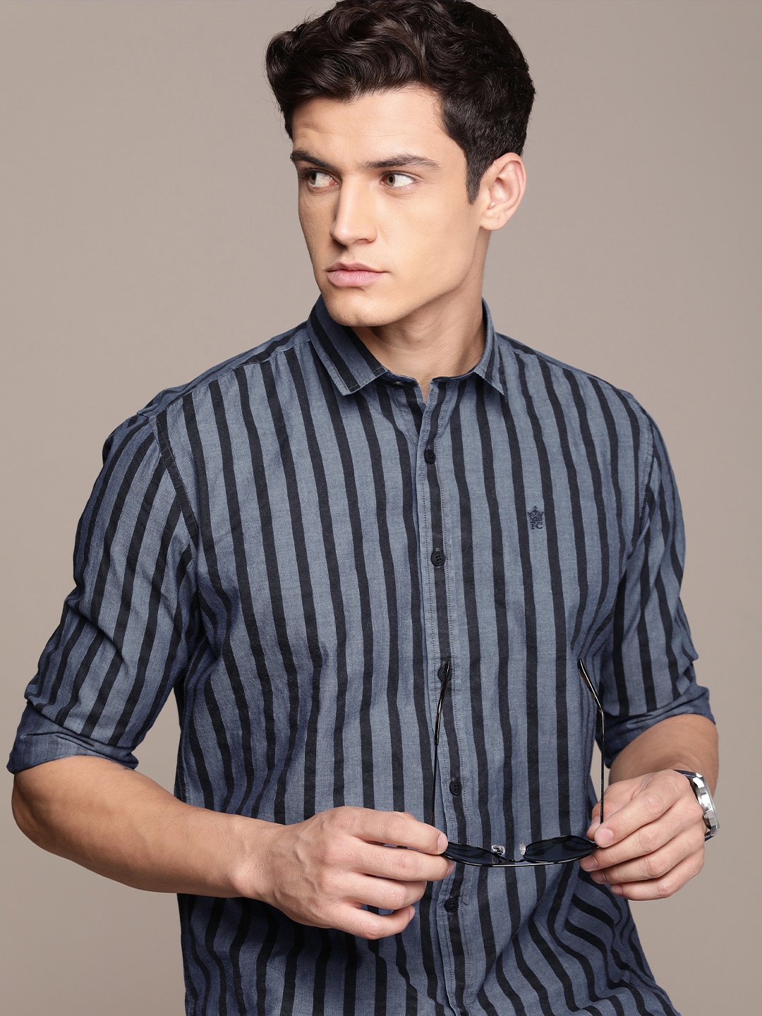 

French Connection Men Pure Cotton Slim Fit Opaque Striped Casual Shirt, Blue