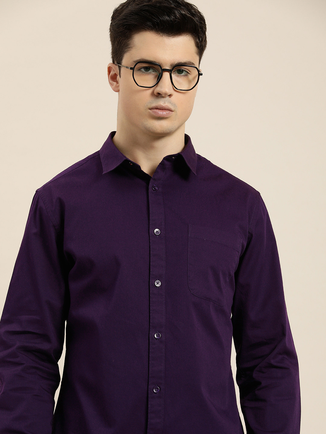 

INVICTUS Men Pure Cotton Sport Slim Fit Solid Spread Collar Casual Shirt, Purple