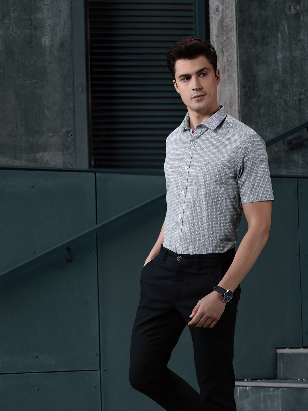 

INVICTUS Slim Fit Micro Ditsy Opaque Printed Formal Shirt, Navy blue