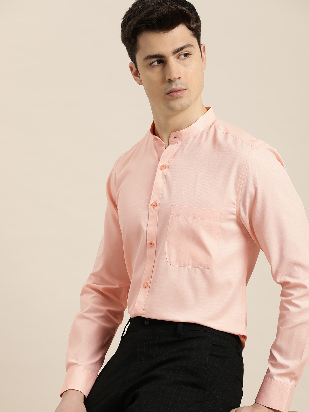 

INVICTUS Men Textured Slim Fit Opaque Smart Casual Shirt, Peach