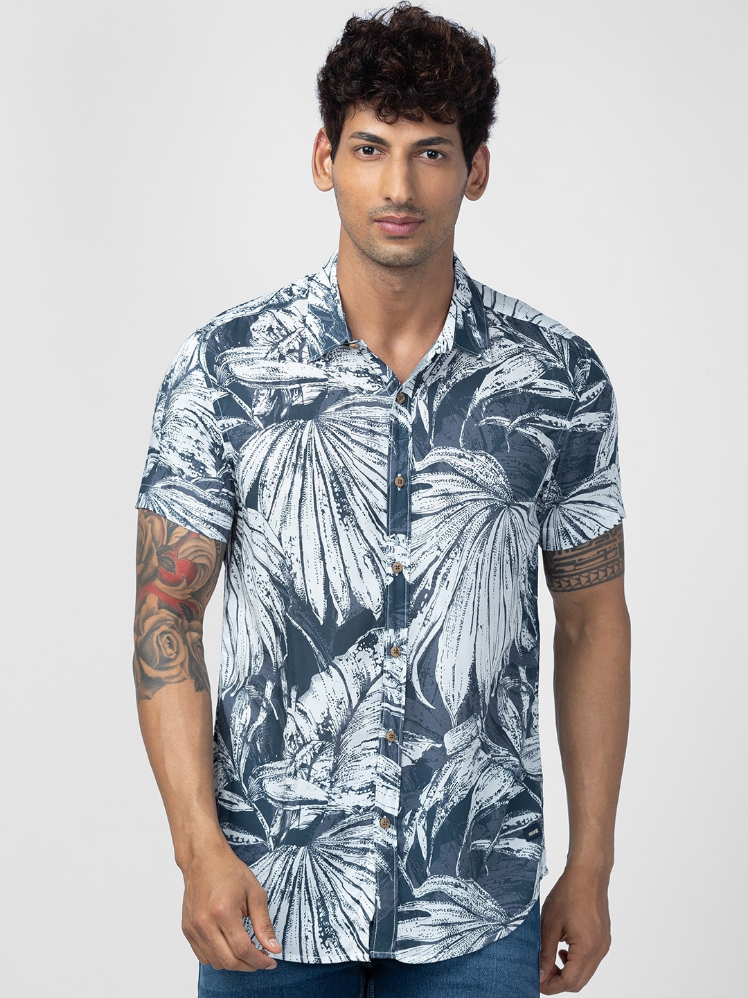 

SPYKAR Men Slim Fit Floral Printed Casual Cotton Shirt, Grey