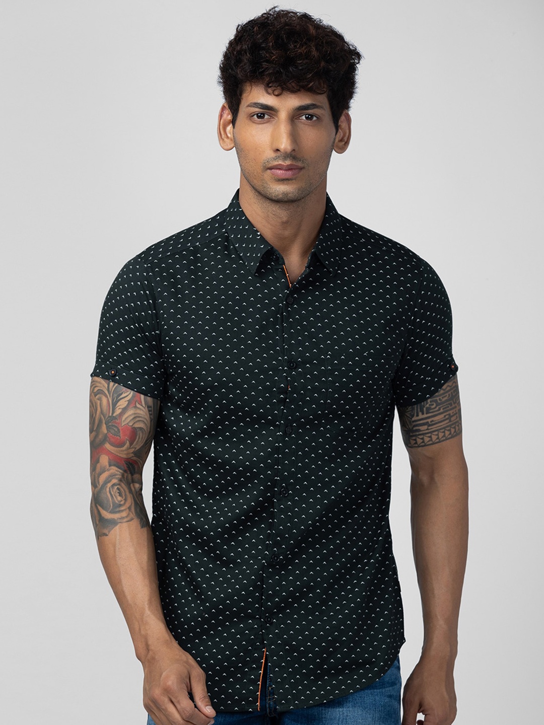 

SPYKAR Men Slim Fit Printed Casual Cotton Shirt, Green