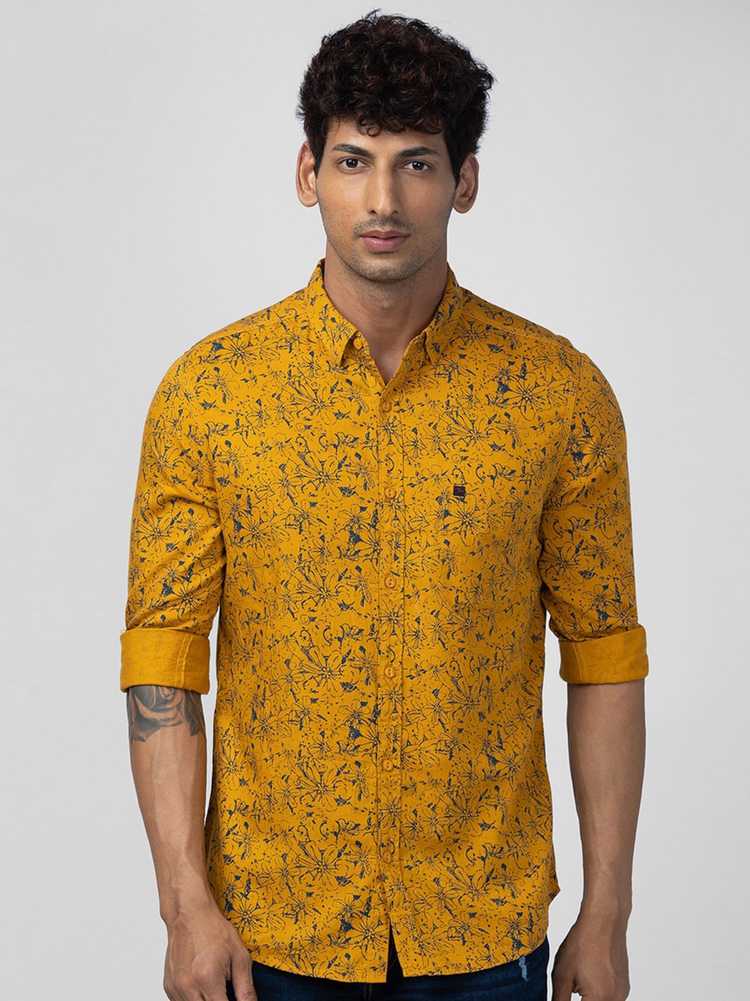 

SPYKAR Men Slim Fit Floral Printed Casual Cotton Shirt, Mustard