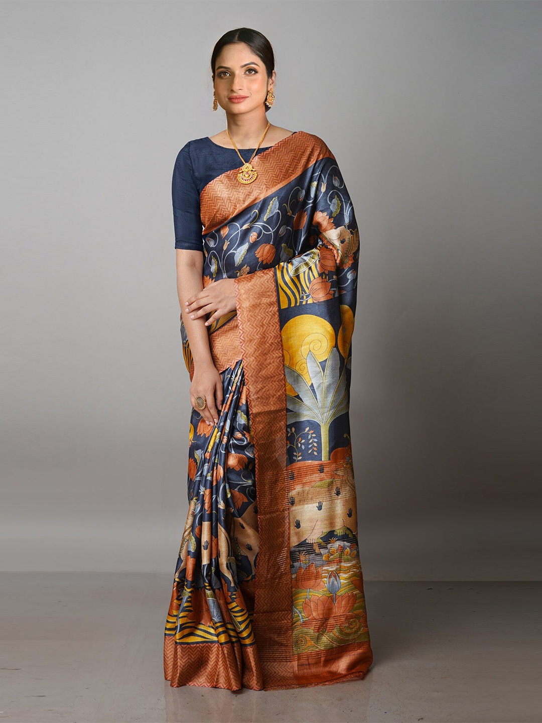 

Unnati Silks Kalamkari Zari Pure Silk Handloom Tussar Saree, Grey