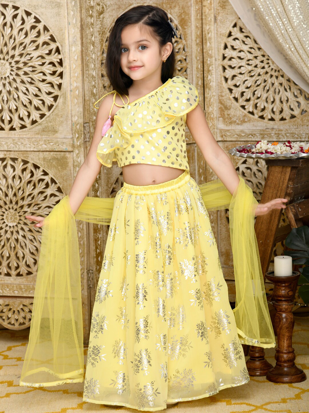 

SAKA DESIGNS Girls Printed Ready to Wear Lehenga & Blouse With Dupatta, Yellow