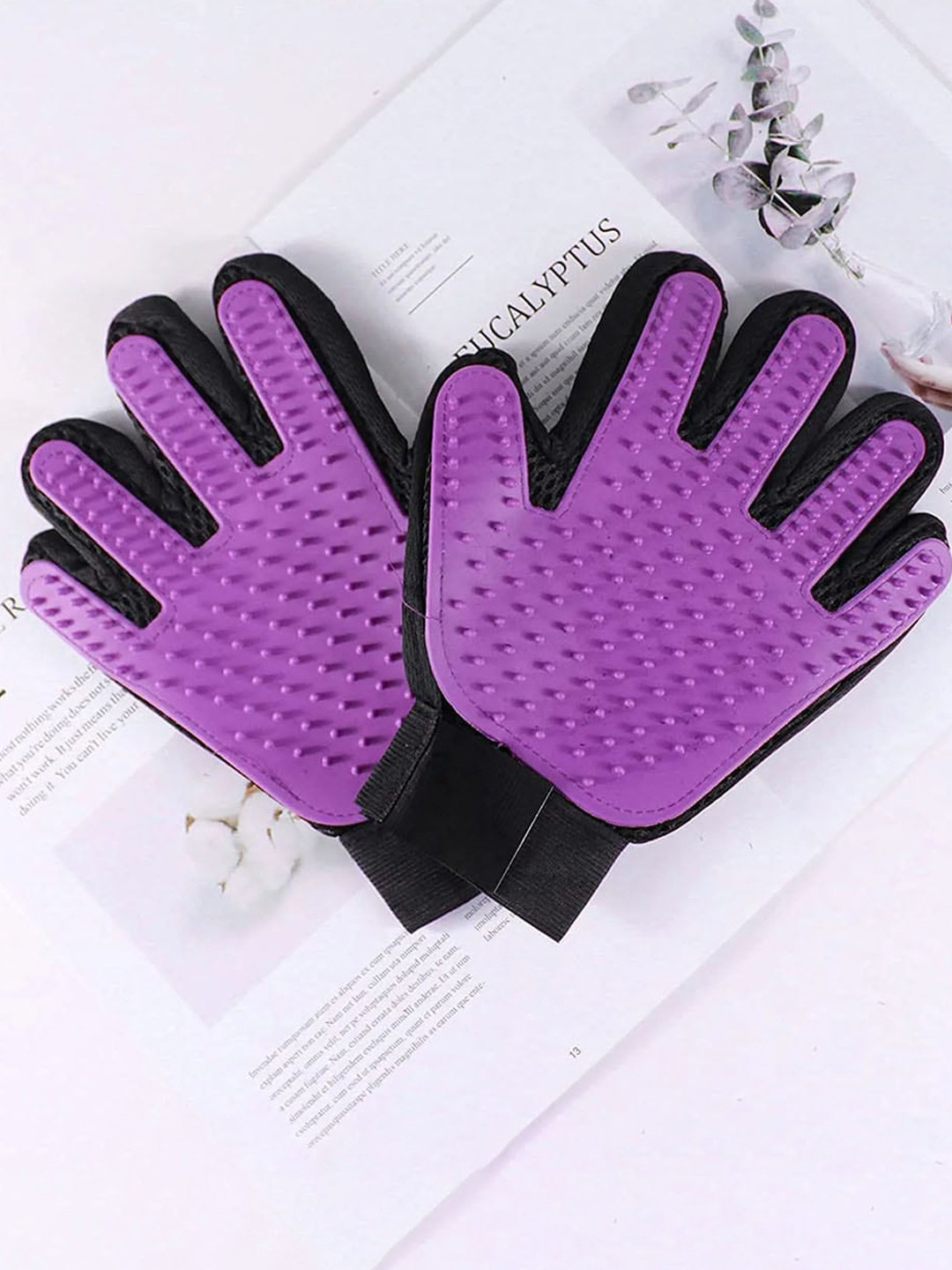 

Emily pets Set Of 3 Pet Grooming Gloves, Purple