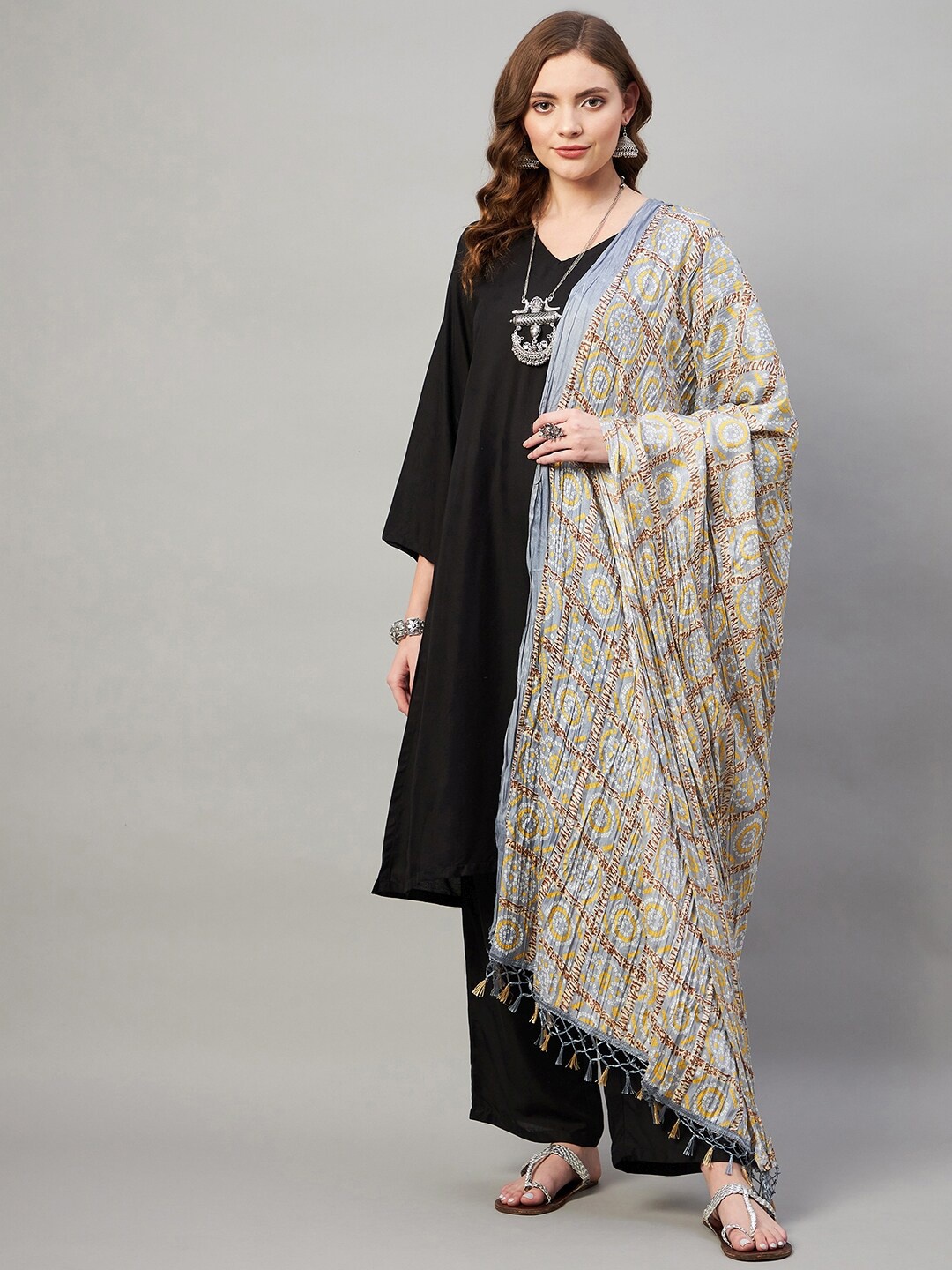 

InWeave Printed Dupatta, Grey