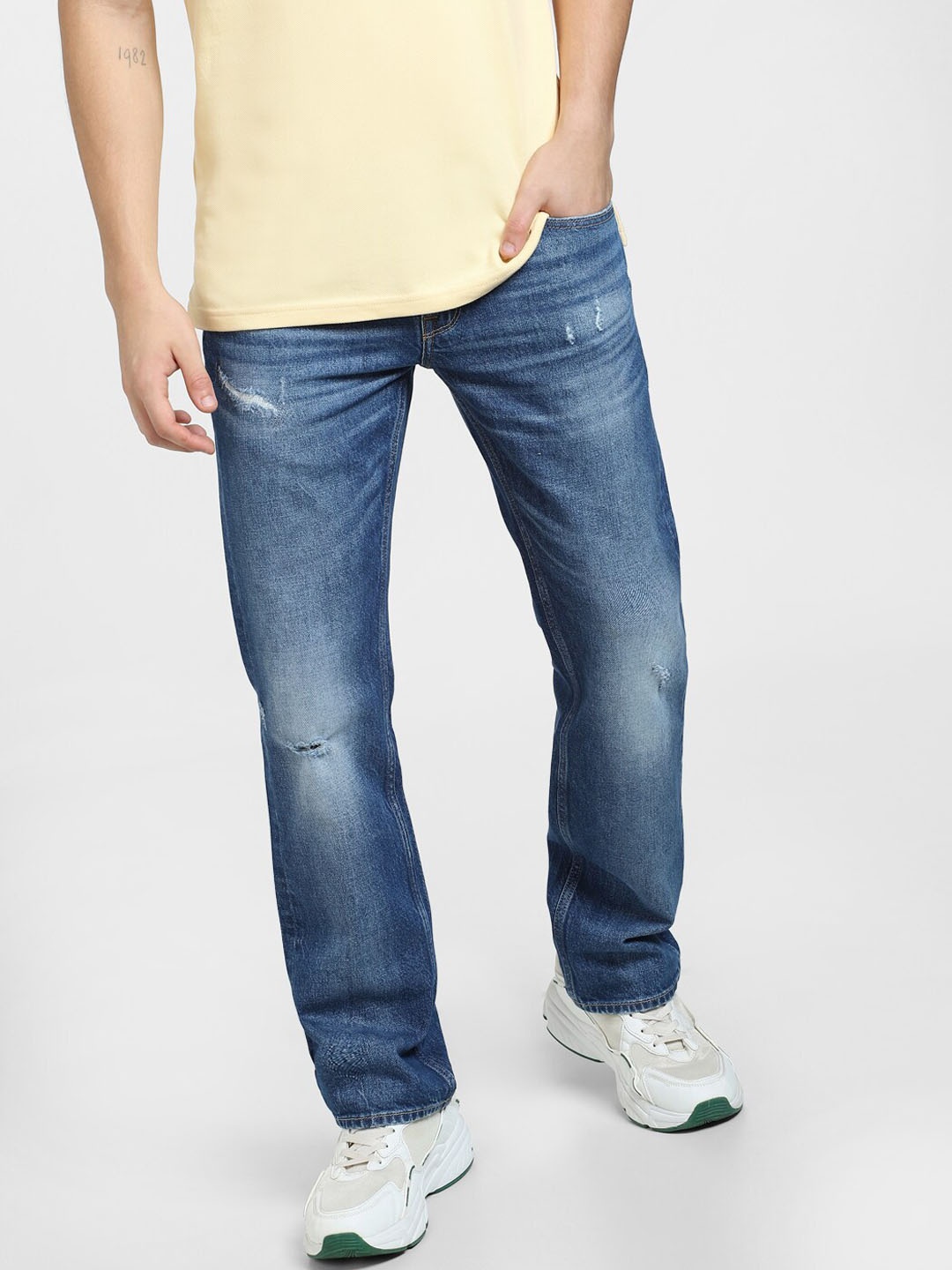 

Jack & Jones Men Cotton Low-Rise Mildly Distressed Heavy Fade Jeans, Blue