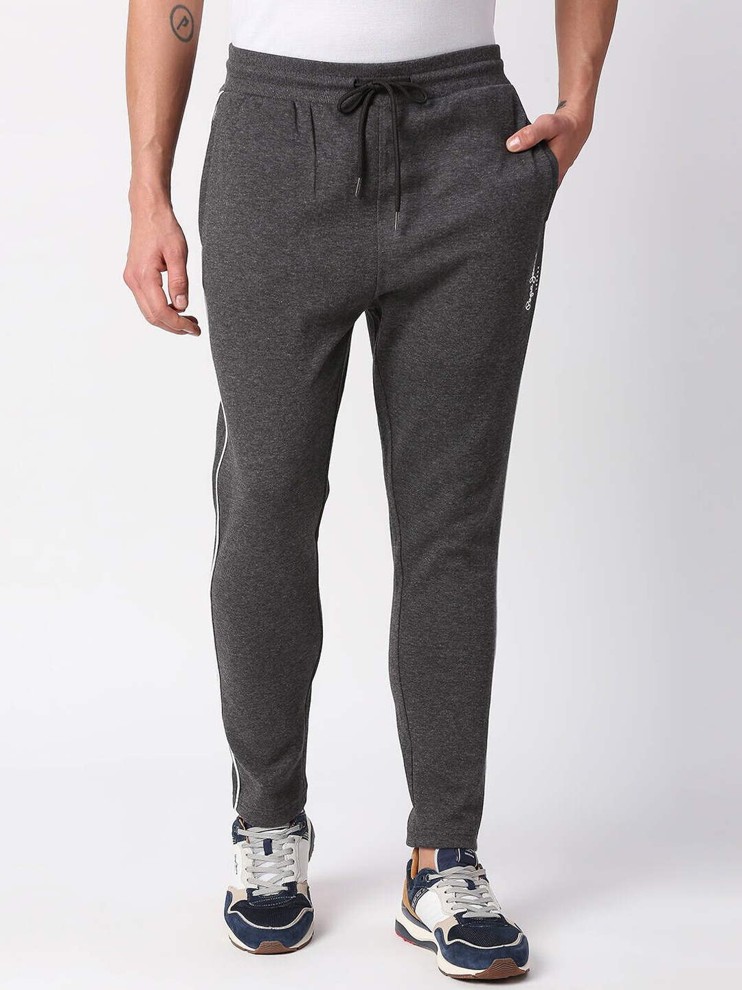 

Pepe Jeans Men Mid Rise Slim Fit Track Pants, Grey