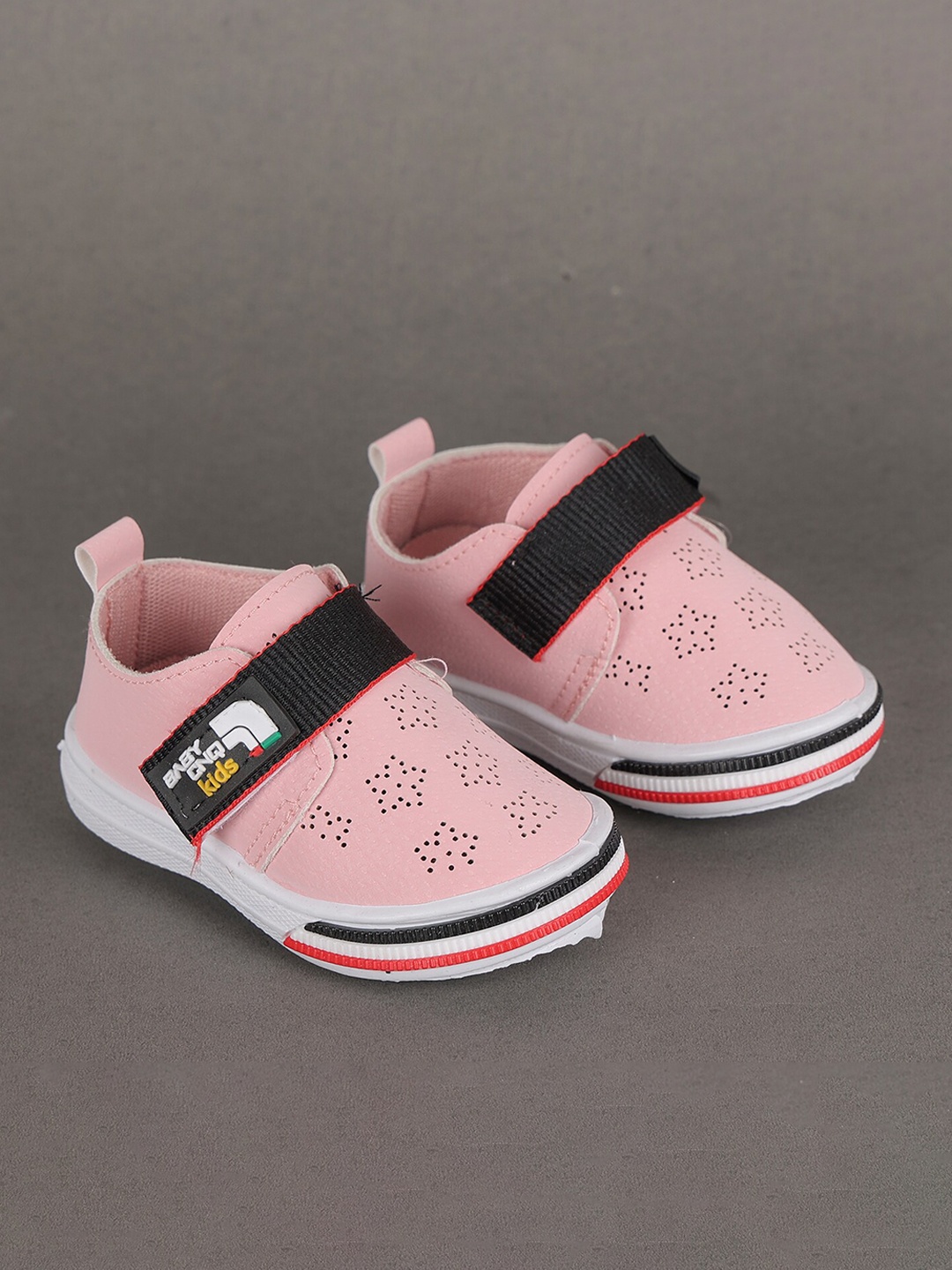 

FEETWELL SHOES Unisex Kids Pink Textured Sneakers