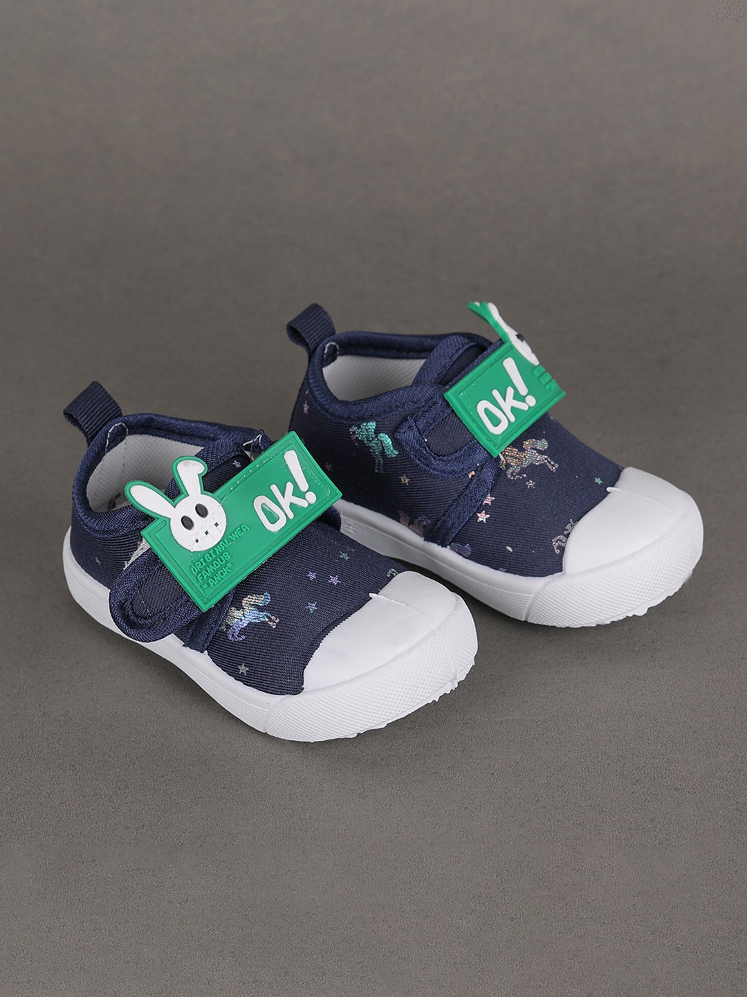 

FEETWELL SHOES Kids Printed Sneakers, Blue