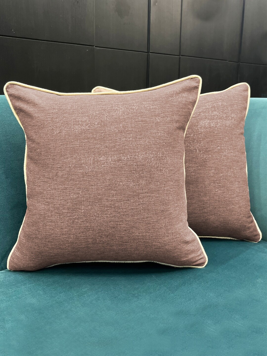 

Seevo Set of 2 Brown Cotton Cushion Covers