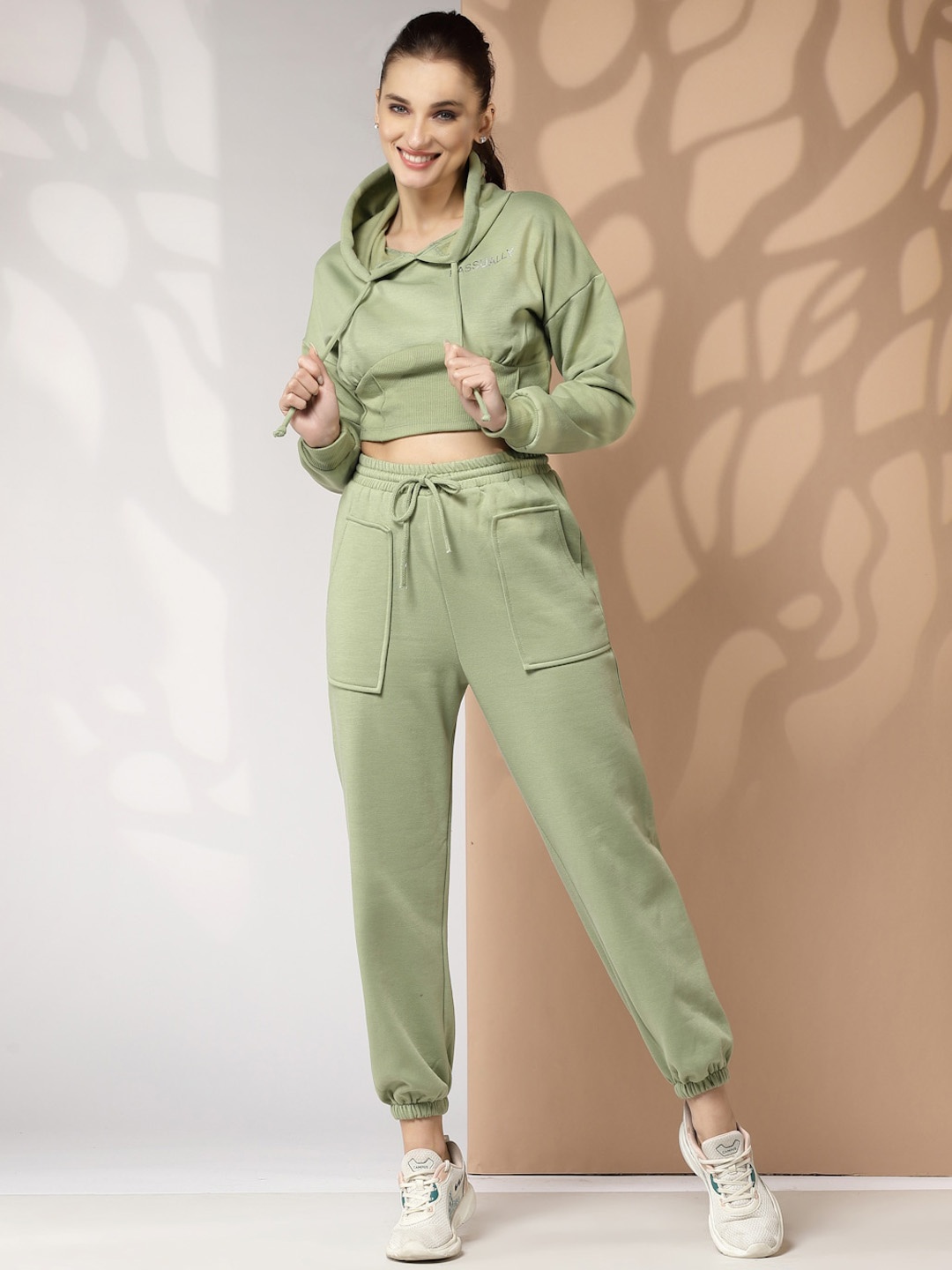 

KASSUALLY Women Hooded Regular-Fit Tracksuits, Olive