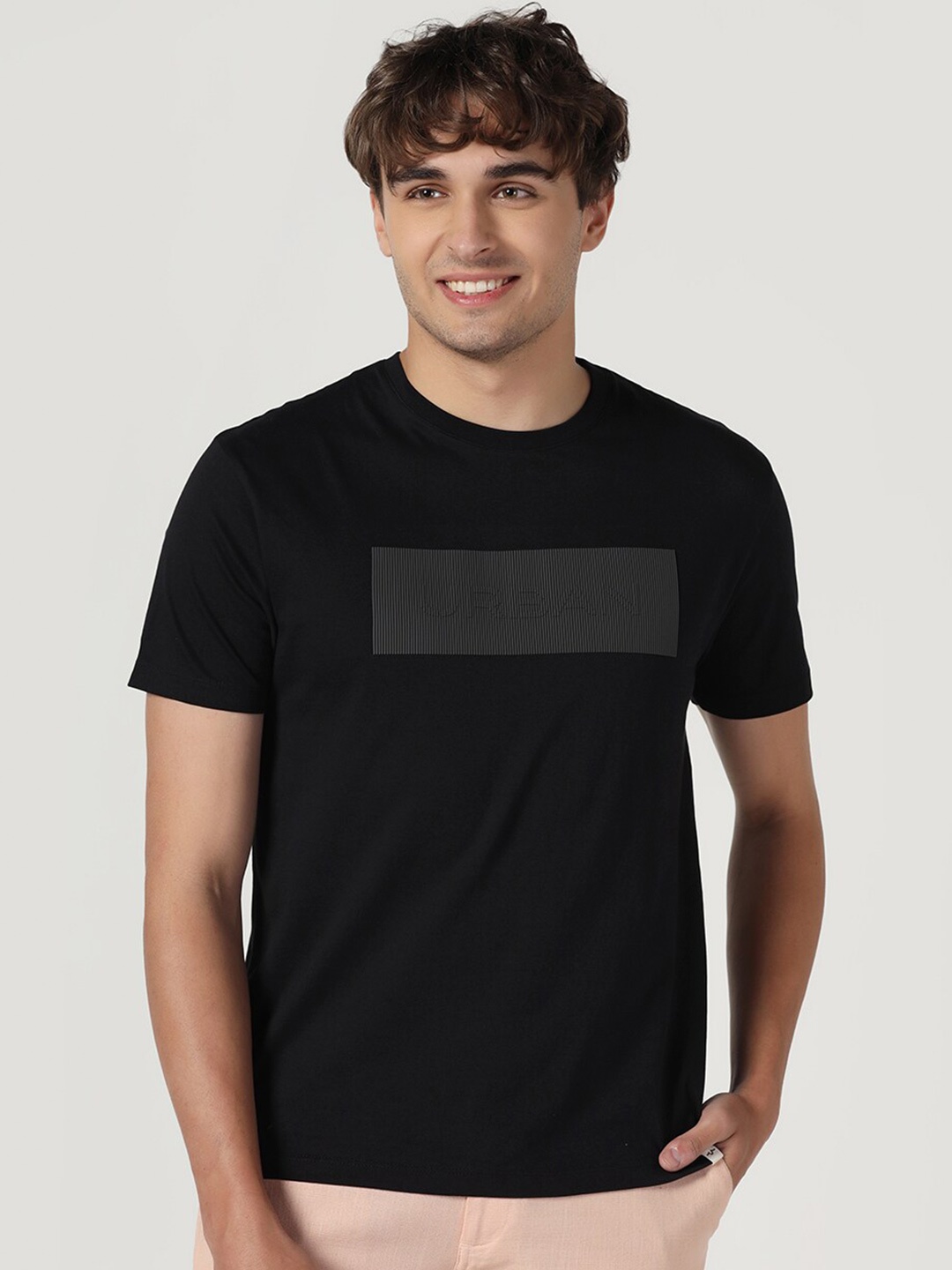 

Blackberrys Men Slim Fit Pure Cotton T-shirt, Black