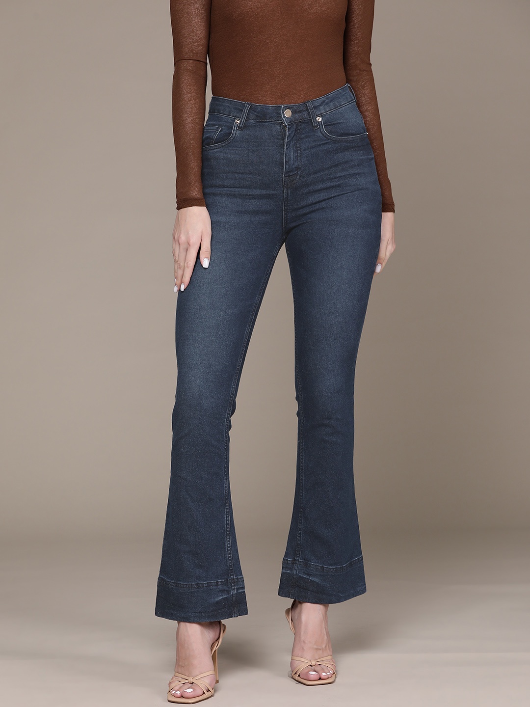 

bebe Women Denim Daze Bootcut High-Rise Light Fade Stretchable Jeans, Navy blue