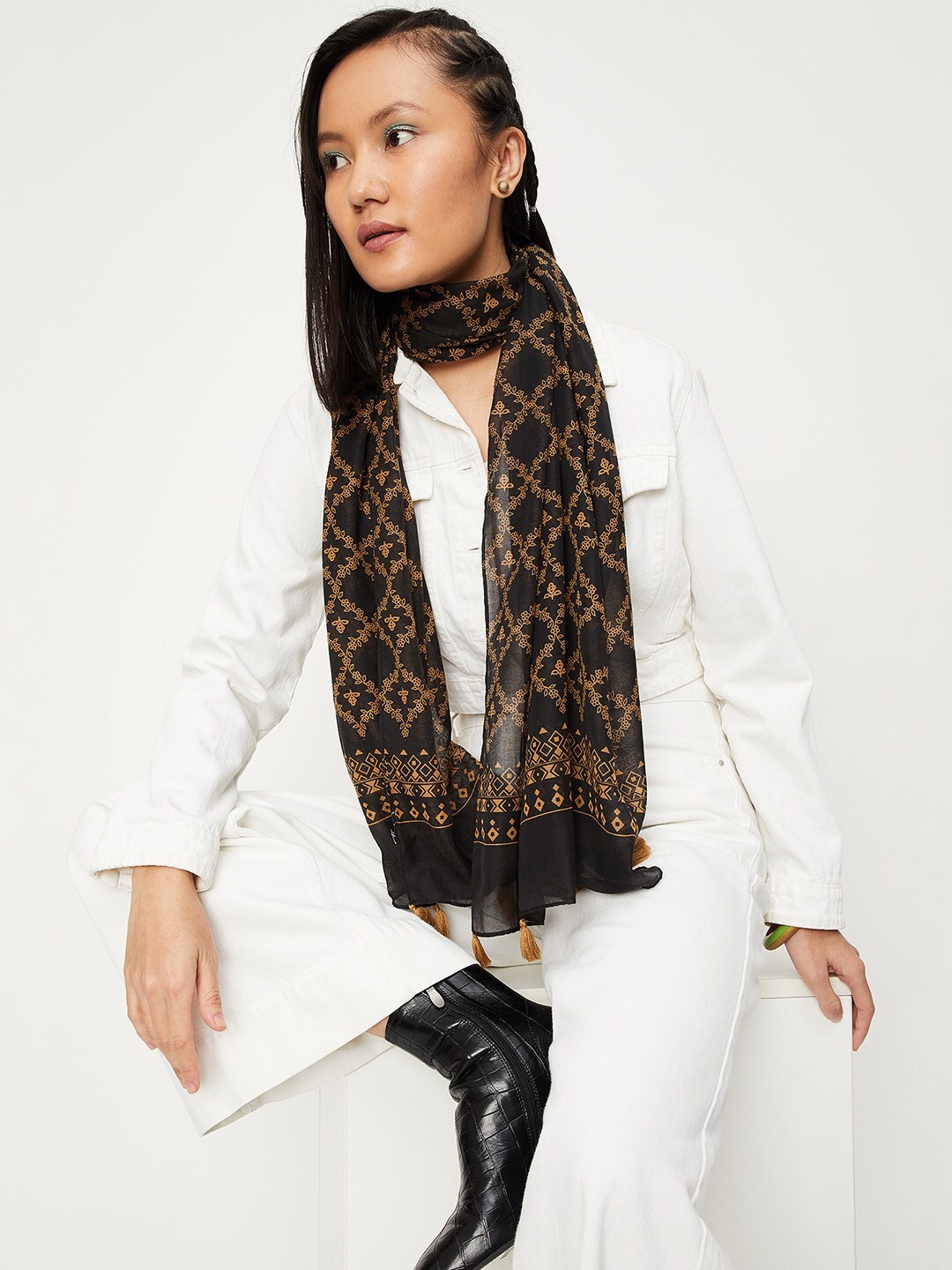 

max Women Printed Scarf, Black