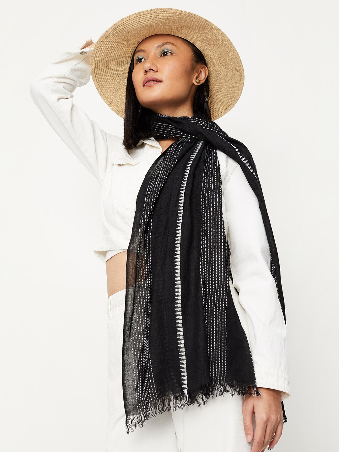 

max Women Embroidered Scarf, Black